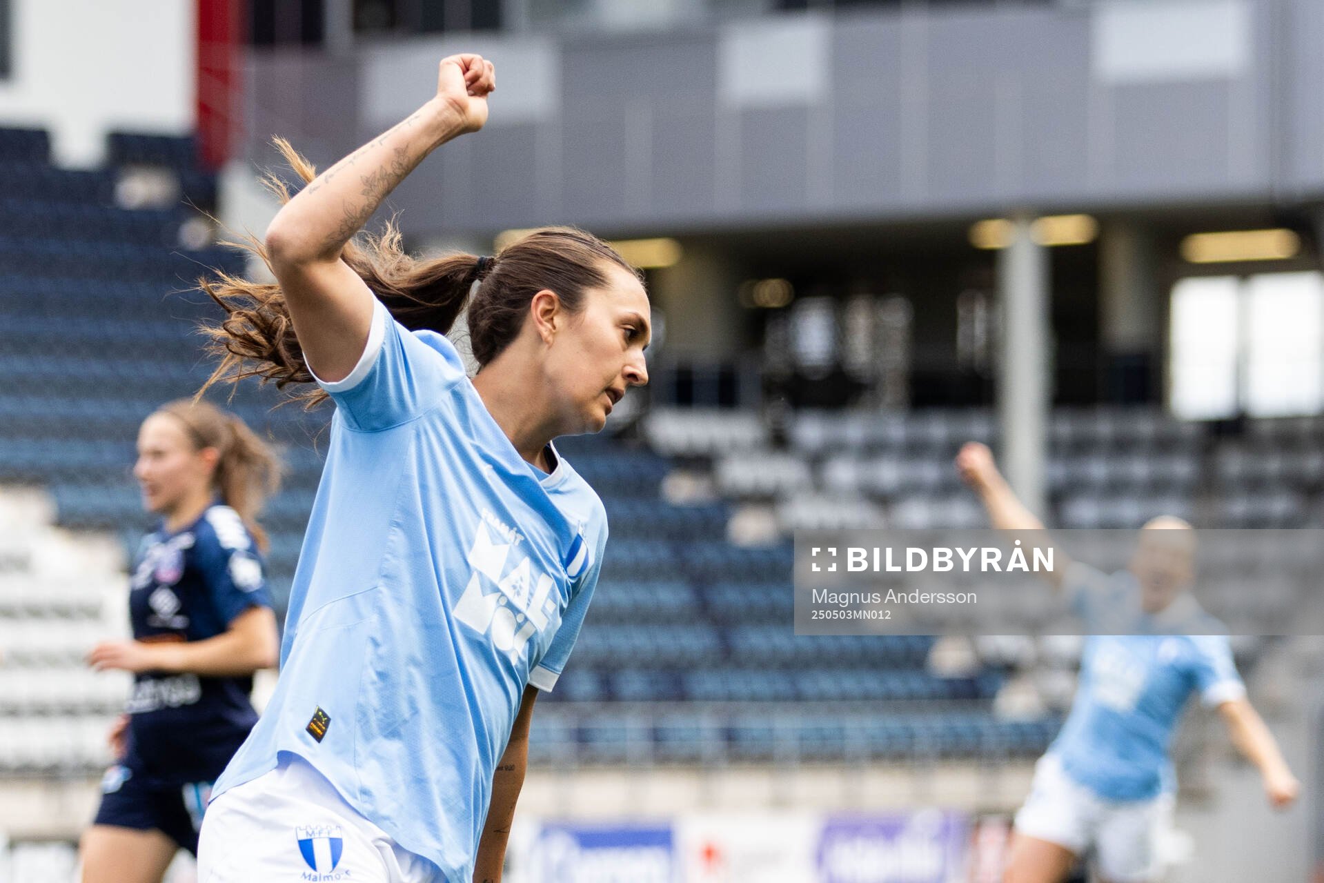 Malmö FFs Isabella D'Aquila jublar efter 0-1 under fotbollsmatchen i Damallsvenskan mellan Linköping och Malmö FF den 3 maj 2025 i Linköping.