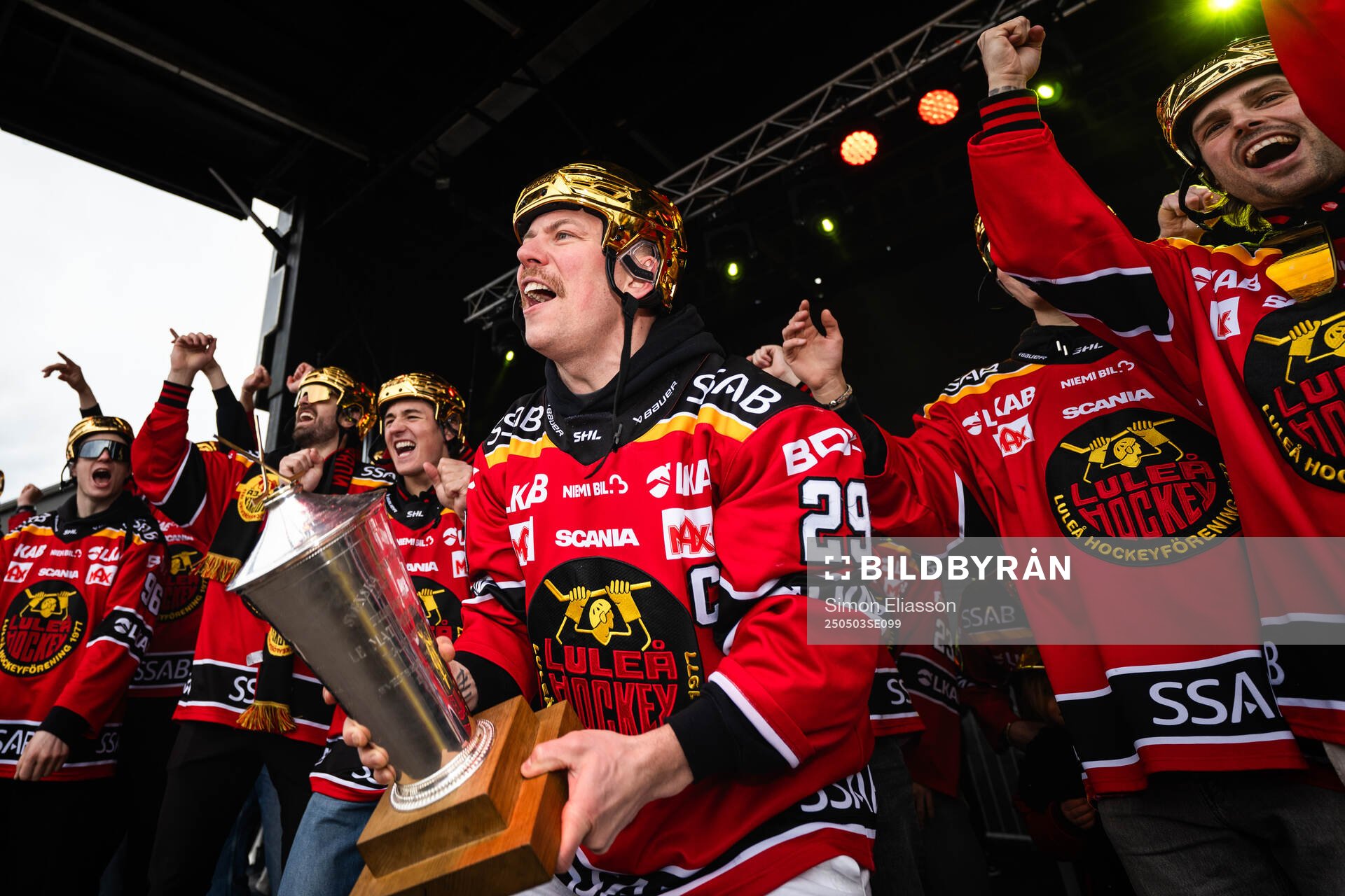 Luleås Erik Gustafsson jublar