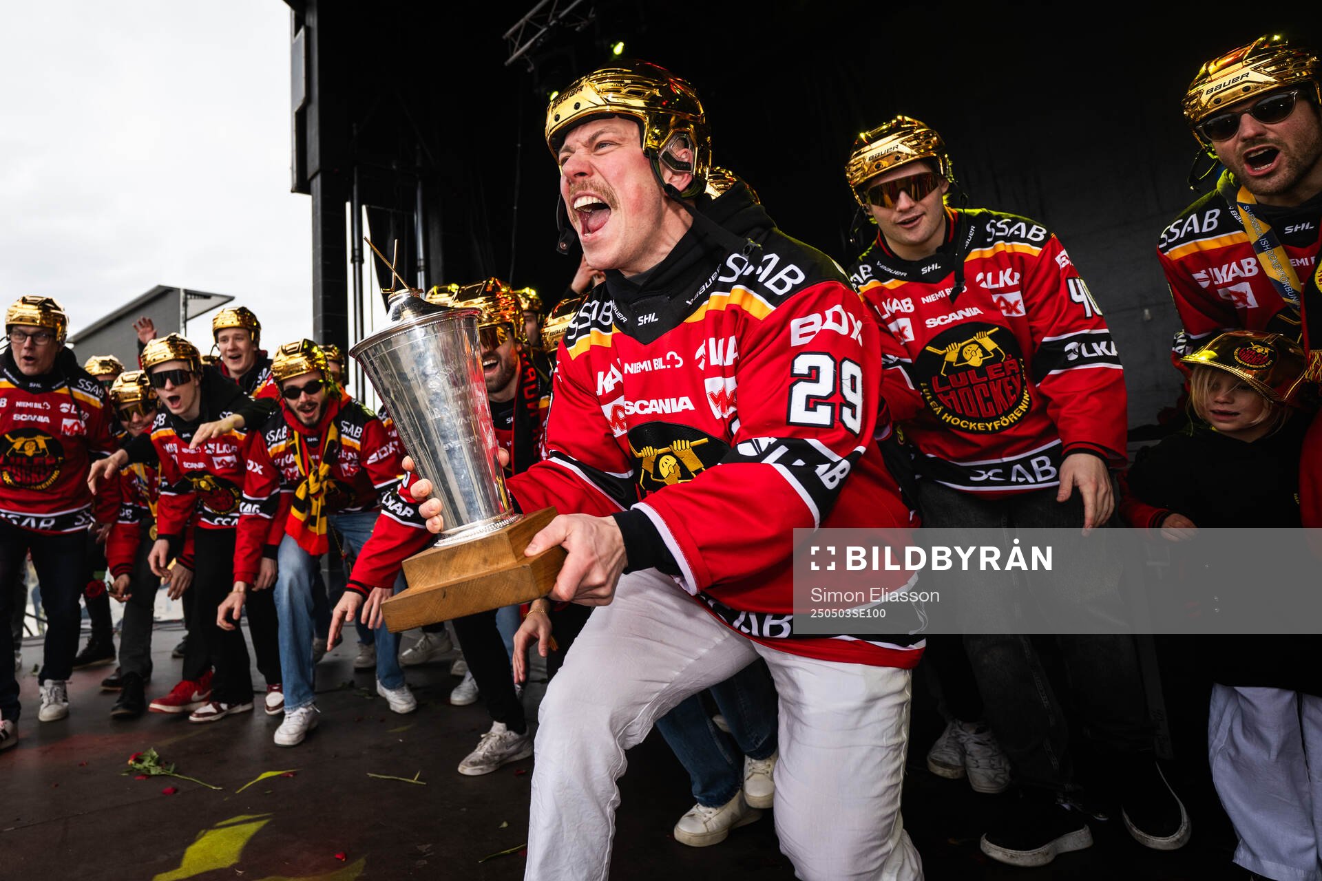 Luleås Erik Gustafsson jublar