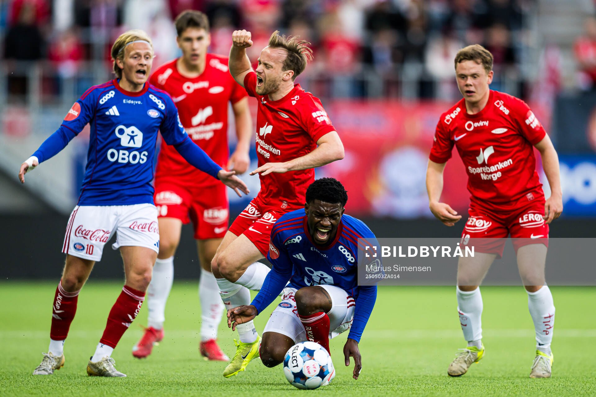 Bård Finne of Brann during the Eliteserien match between Rosenborg and Molde on May 3, 2025 in Oslo. 