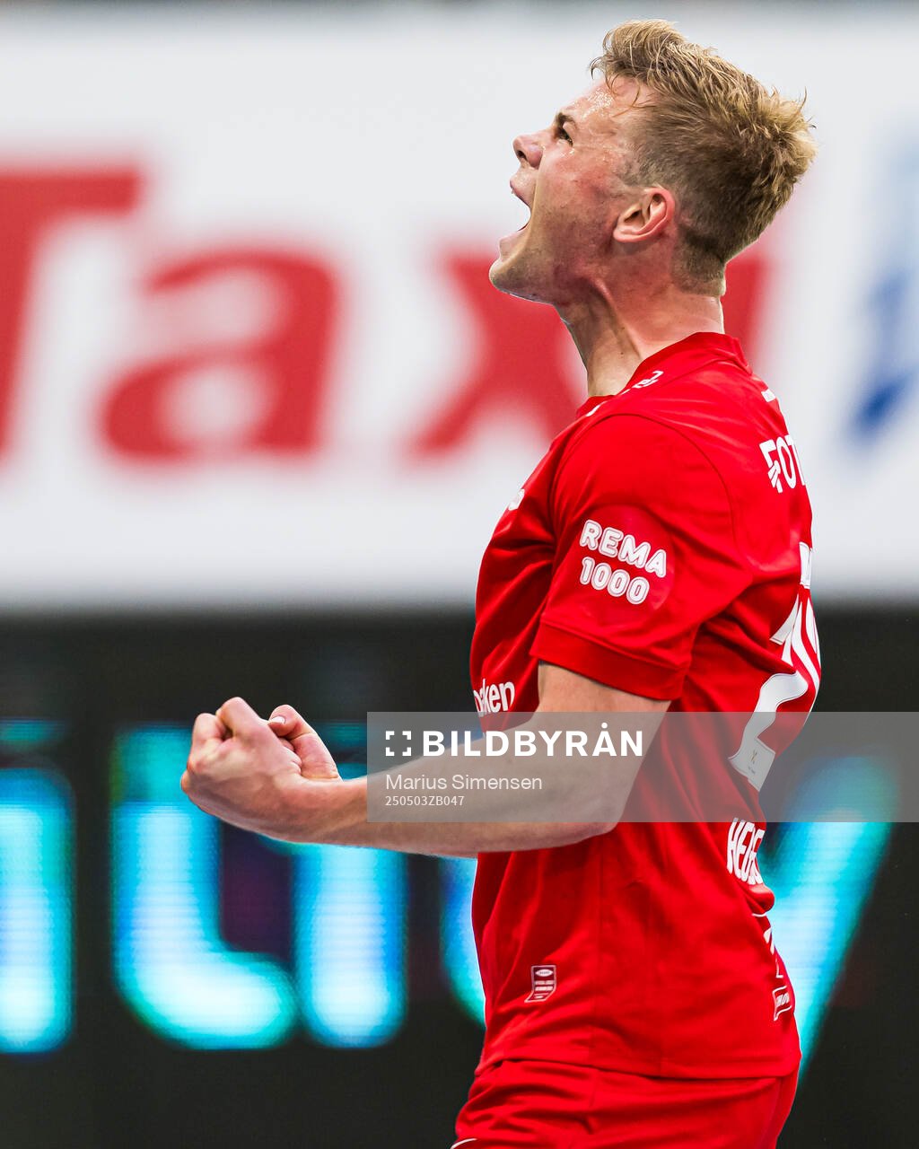 Aune Heggebø of Brann celebrates