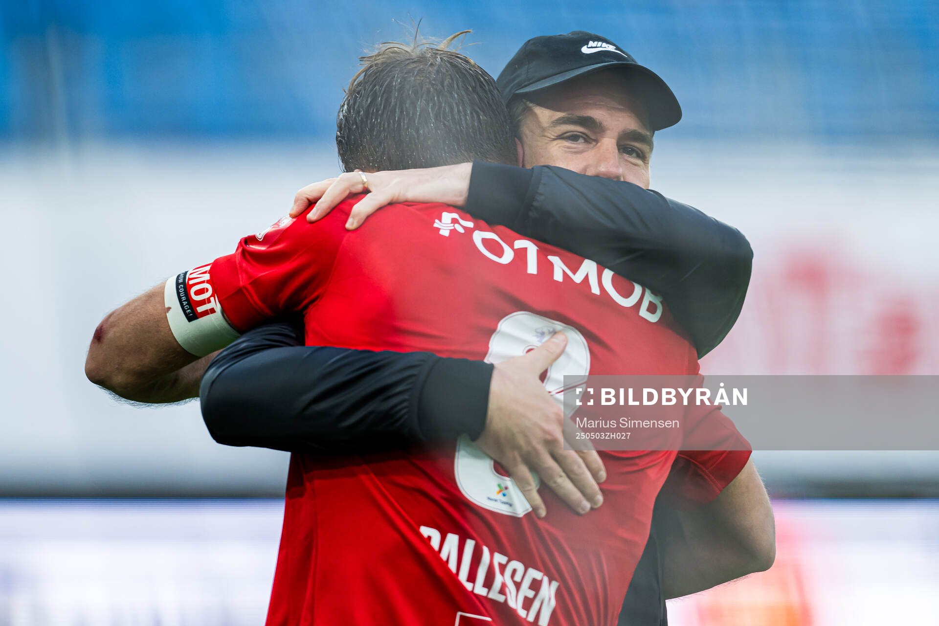 Freyr Alexandersson, head coach of Brann, and Fredrik Pallesen Knudsen of Brann celebrates after the Eliteserien match between Rosenborg and Molde on May 3, 2025 in Oslo.
