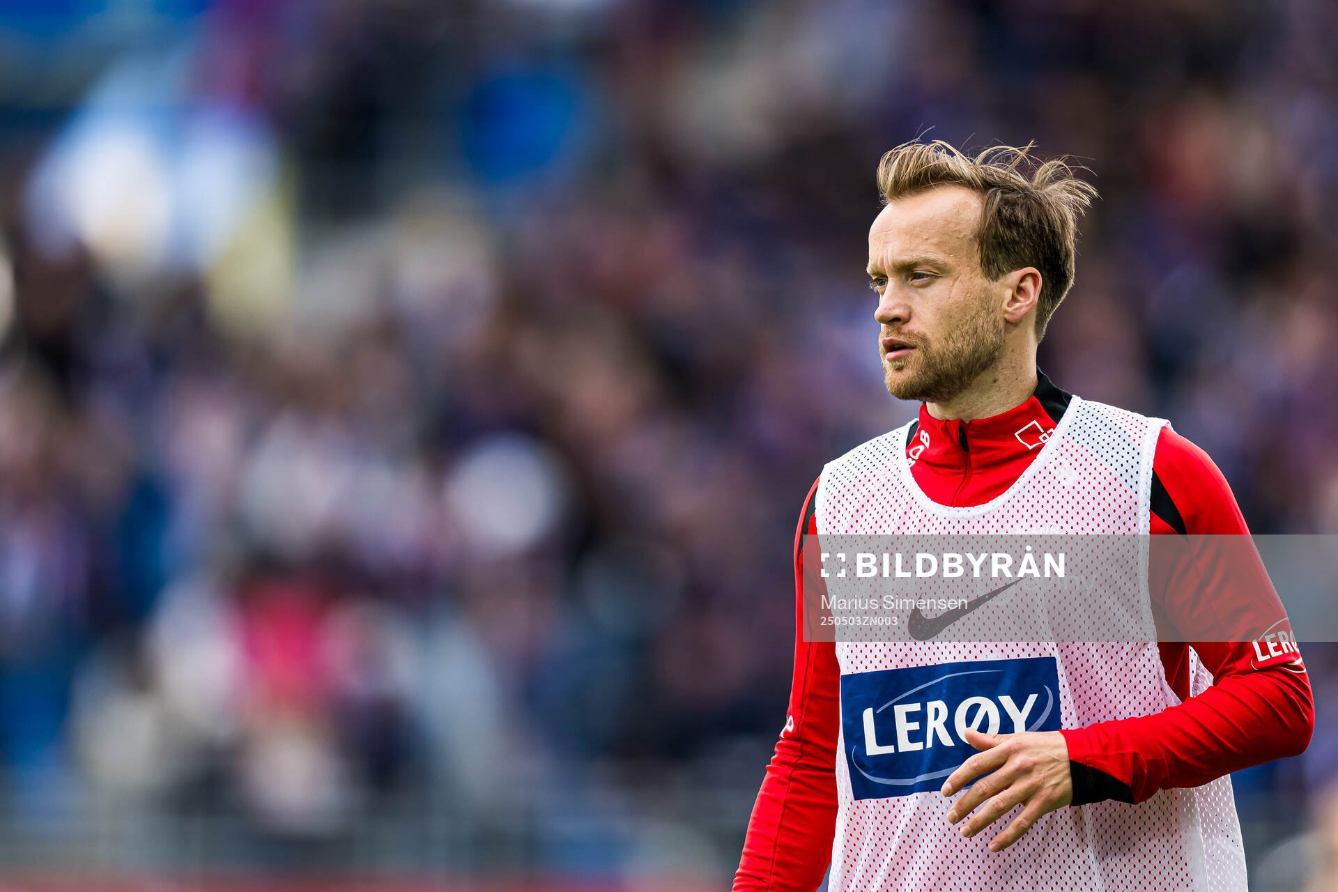 Bård Finne of Brann warms up