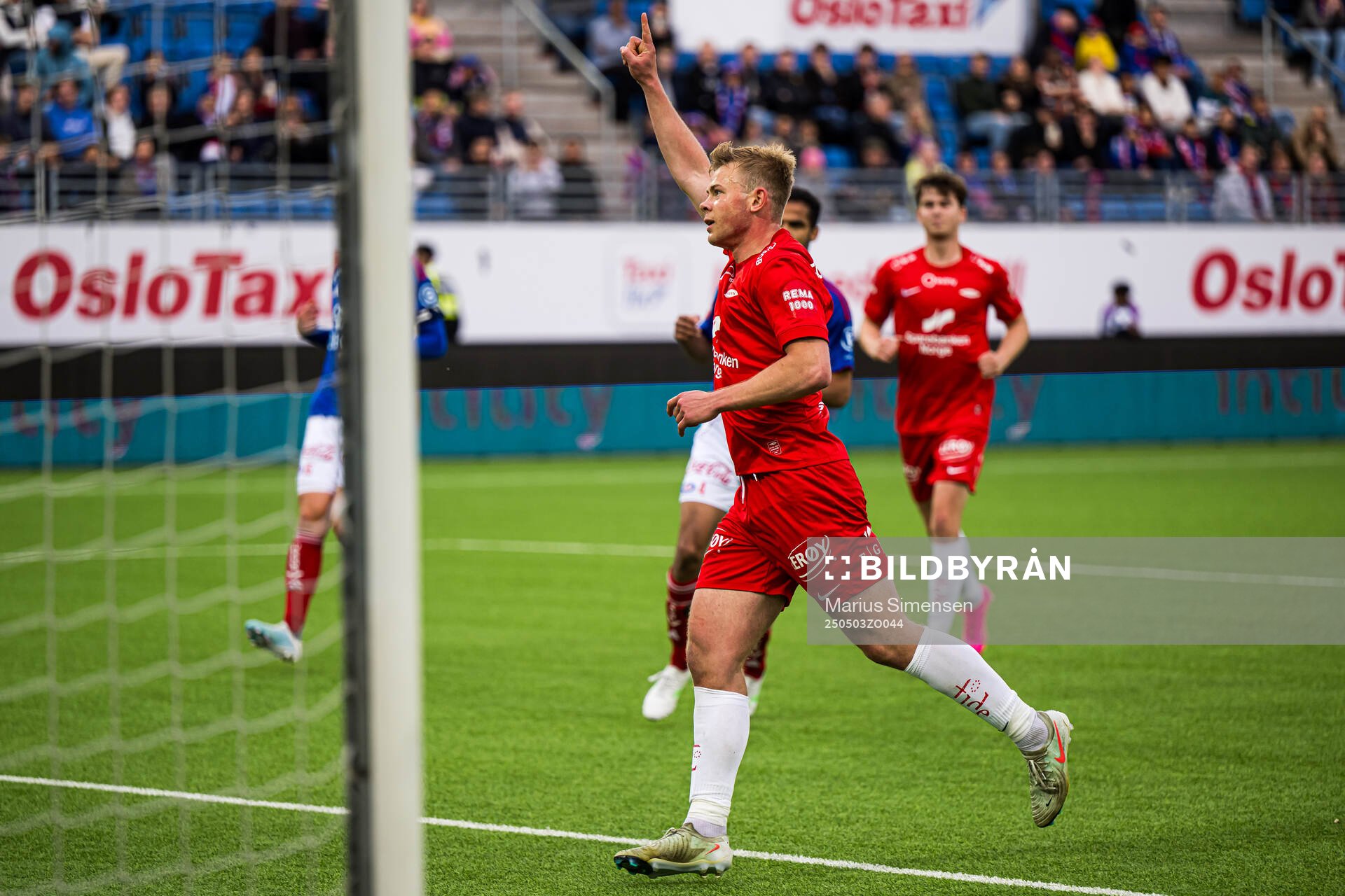 Aune Heggebø of Brann celebrates after scoring the 2-4 goal during the Eliteserien match between Vålerenga and Brann on May 3, 2025 in Oslo.