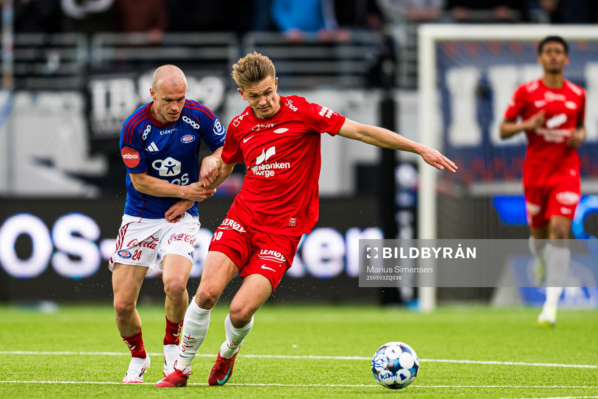 Petter Dahle Strand of Vålerenga and Emil Kornvig of Brann during the Eliteserien match between Rosenborg and Molde on May 3, 2025 in Oslo.