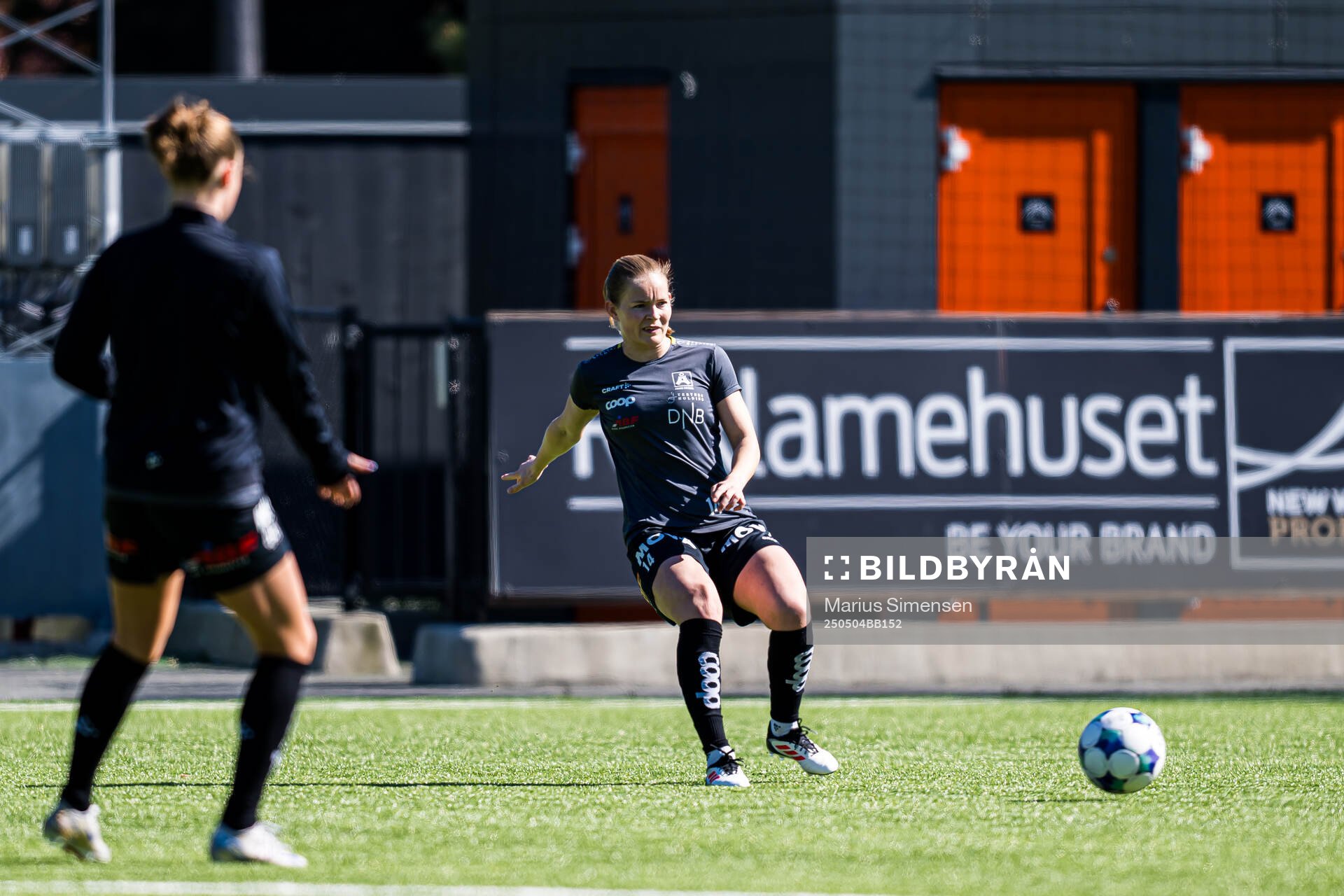 Karen Kraft Vistnes of Åsane warms up ahead of the 1. division football match between Åsane and Start on May 4, 2025 in Bergen.