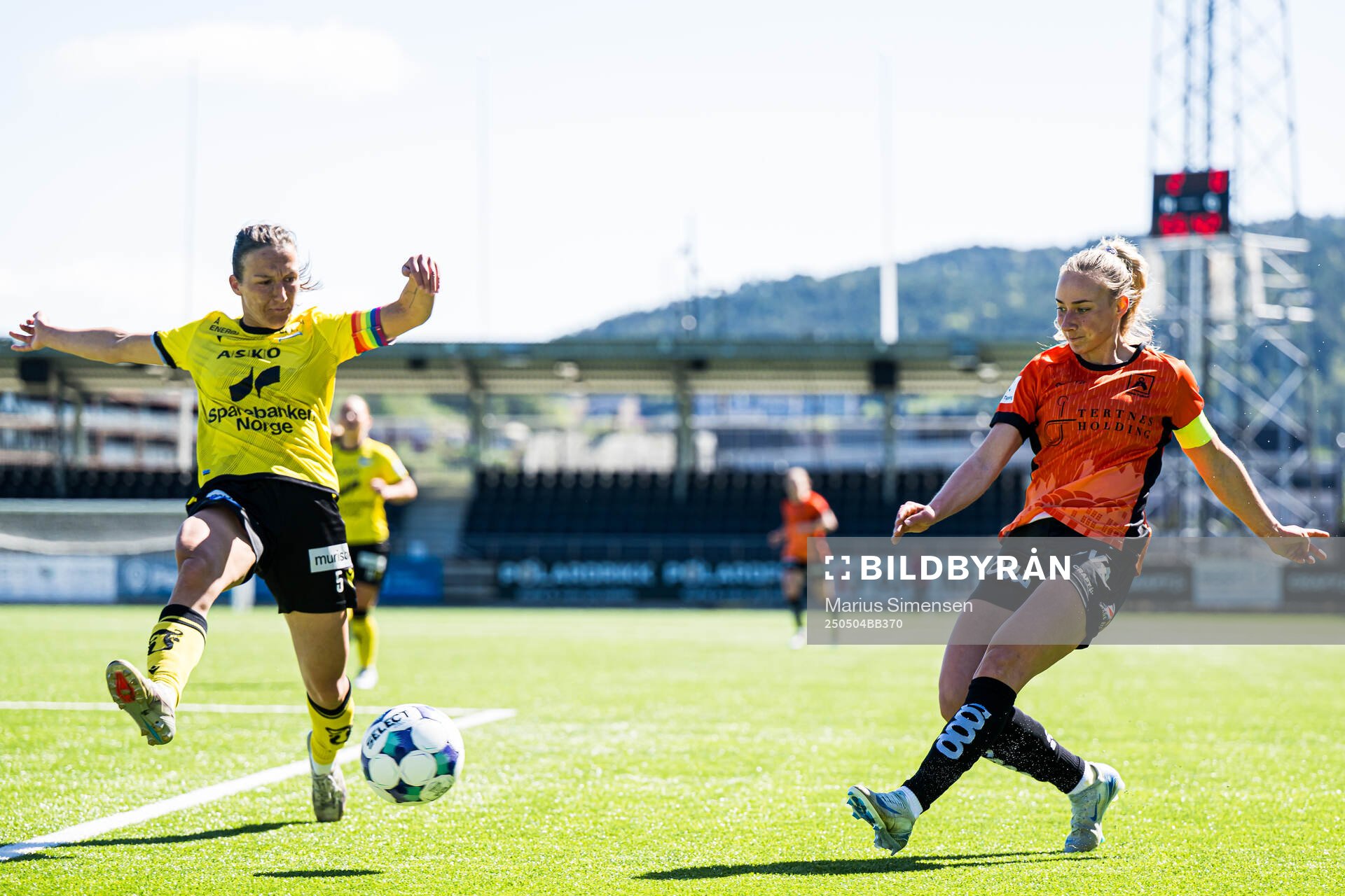 Marie Forsøget Knutsen of Start and Milena Kokosz of Åsane during the 1. division football match between Åsane and Start on May 4, 2025 in Bergen.