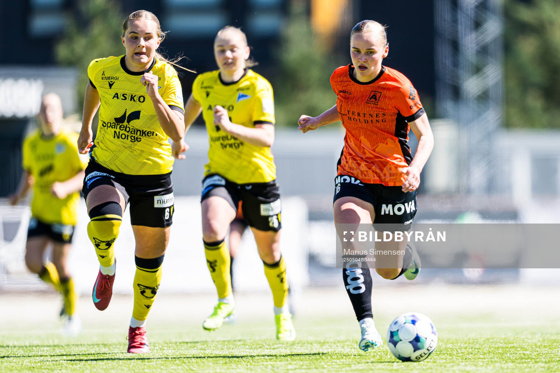 Kamilla Bruhjell of Start and Mathilde Sangolt of Åsane