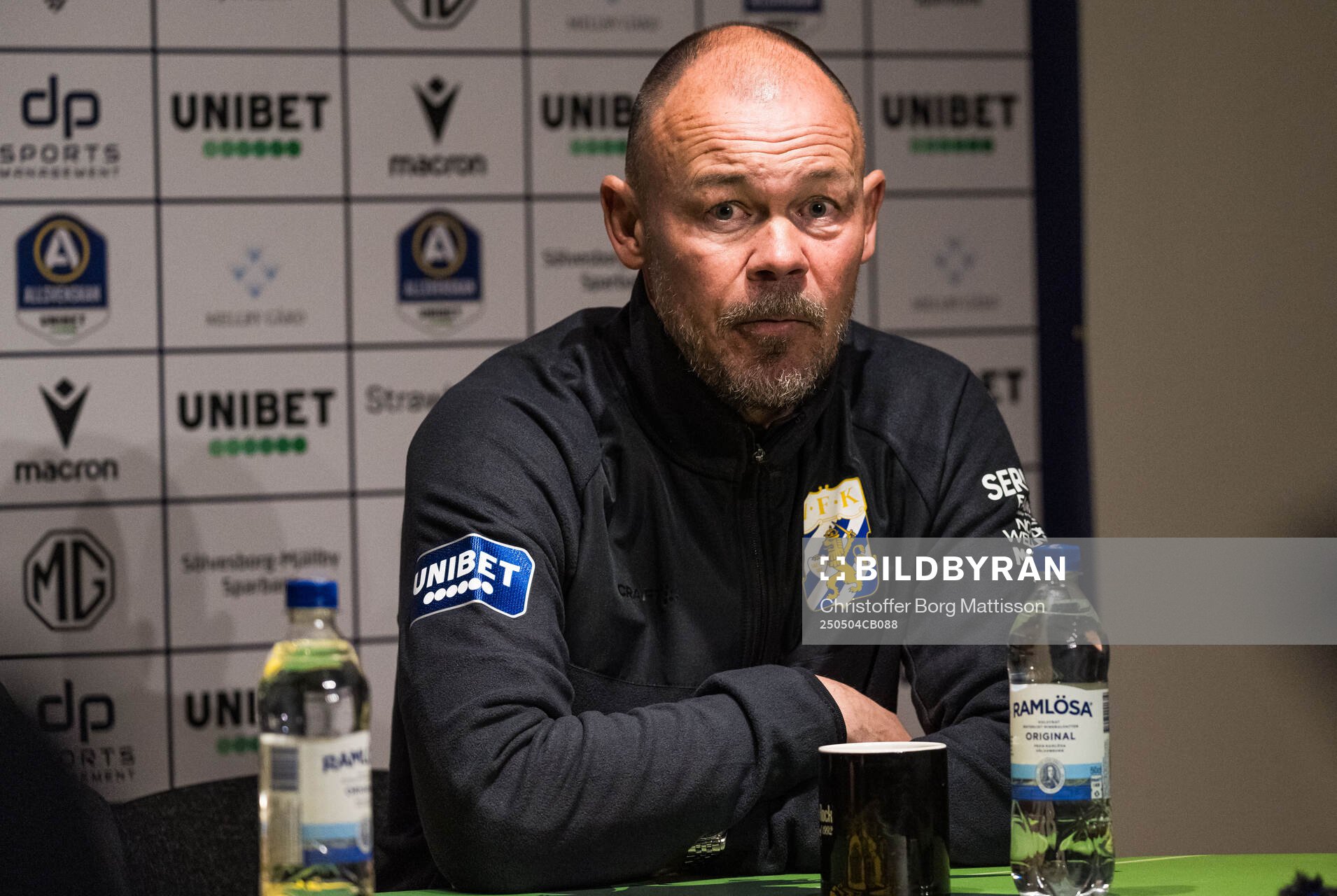IFK Göteborgs assisterande tränare Joachim Björklund efter fotbollsmatchen i Allsvenskan mellan Mjällby och IFK Göteborg den 4 maj 2025 i Hällevik.
