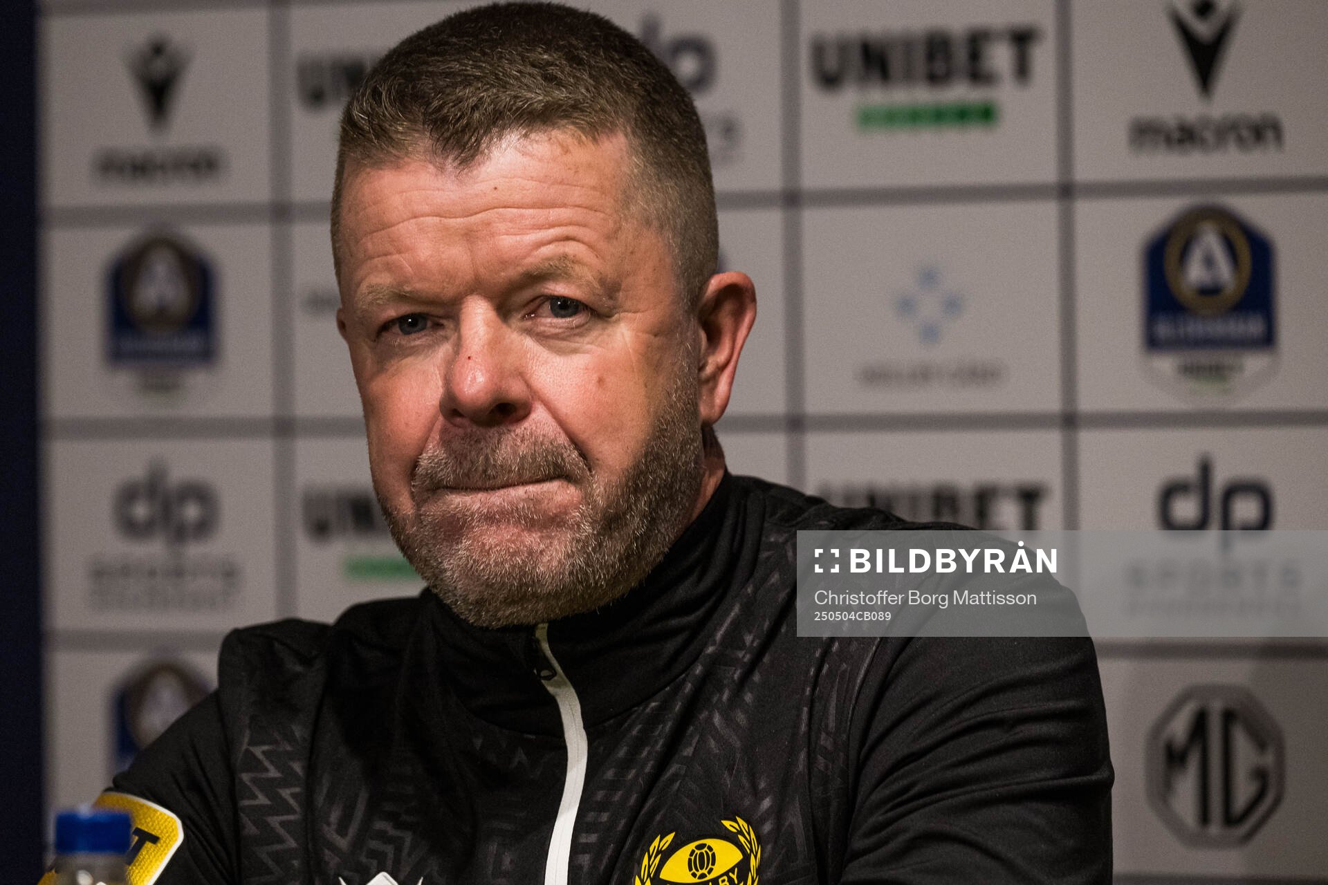 Mjällbys tränare Anders Torstensson efter fotbollsmatchen i Allsvenskan mellan Mjällby och IFK Göteborg den 4 maj 2025 i Hällevik.