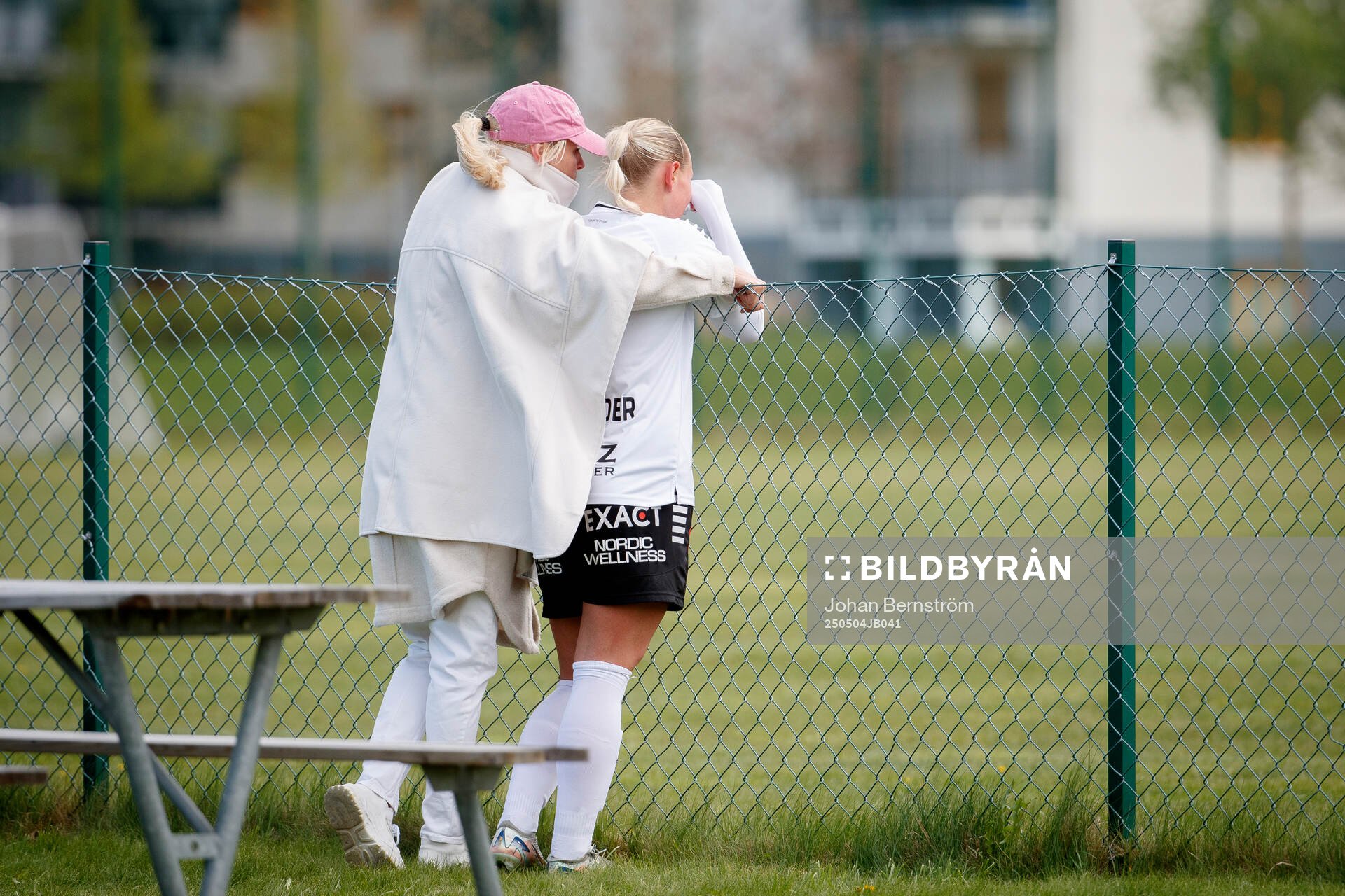 Örebro SKs Molly Wiklander deppar