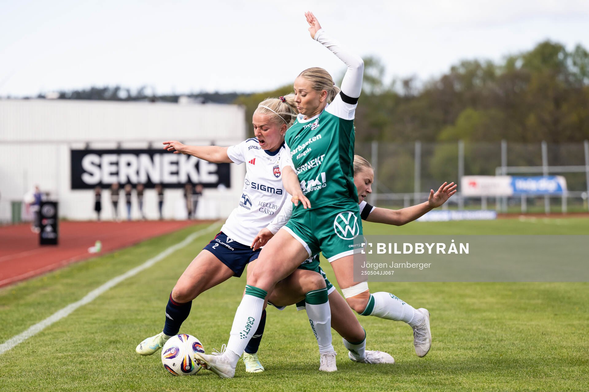 Rosengårds Emilie Woldvik och Moa Jarl