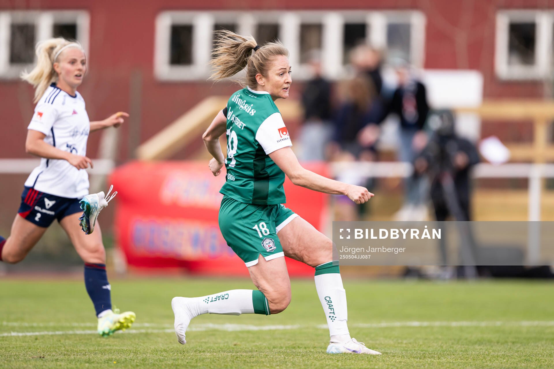Alingsås Karin Lundin skjuter 1-0