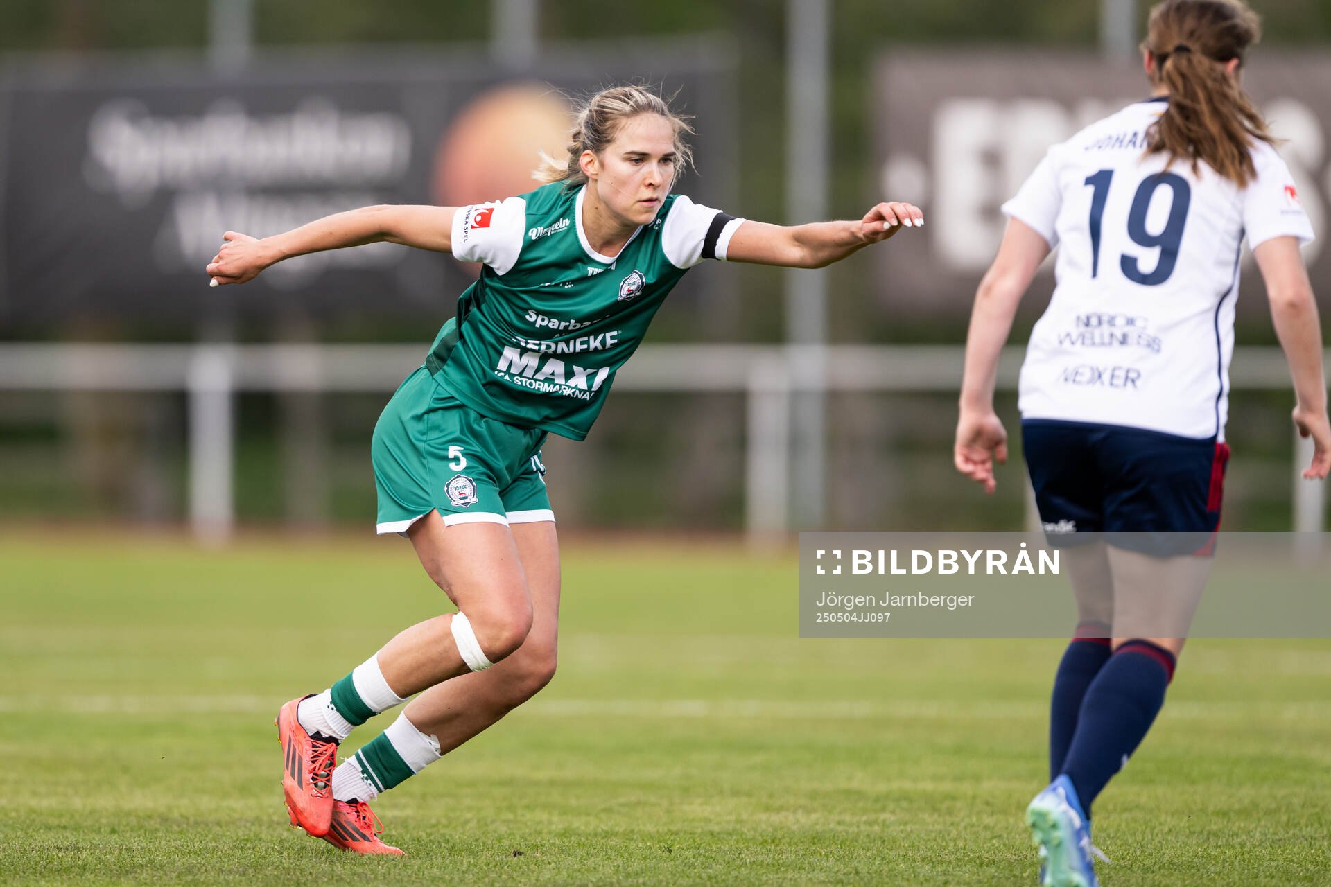 Alingsås Emmaliina Tulkki under fotbollsmatchen i Damallsvenskan mellan Alingsås och Rosengård den 4 maj 2025 i Alingsås. 