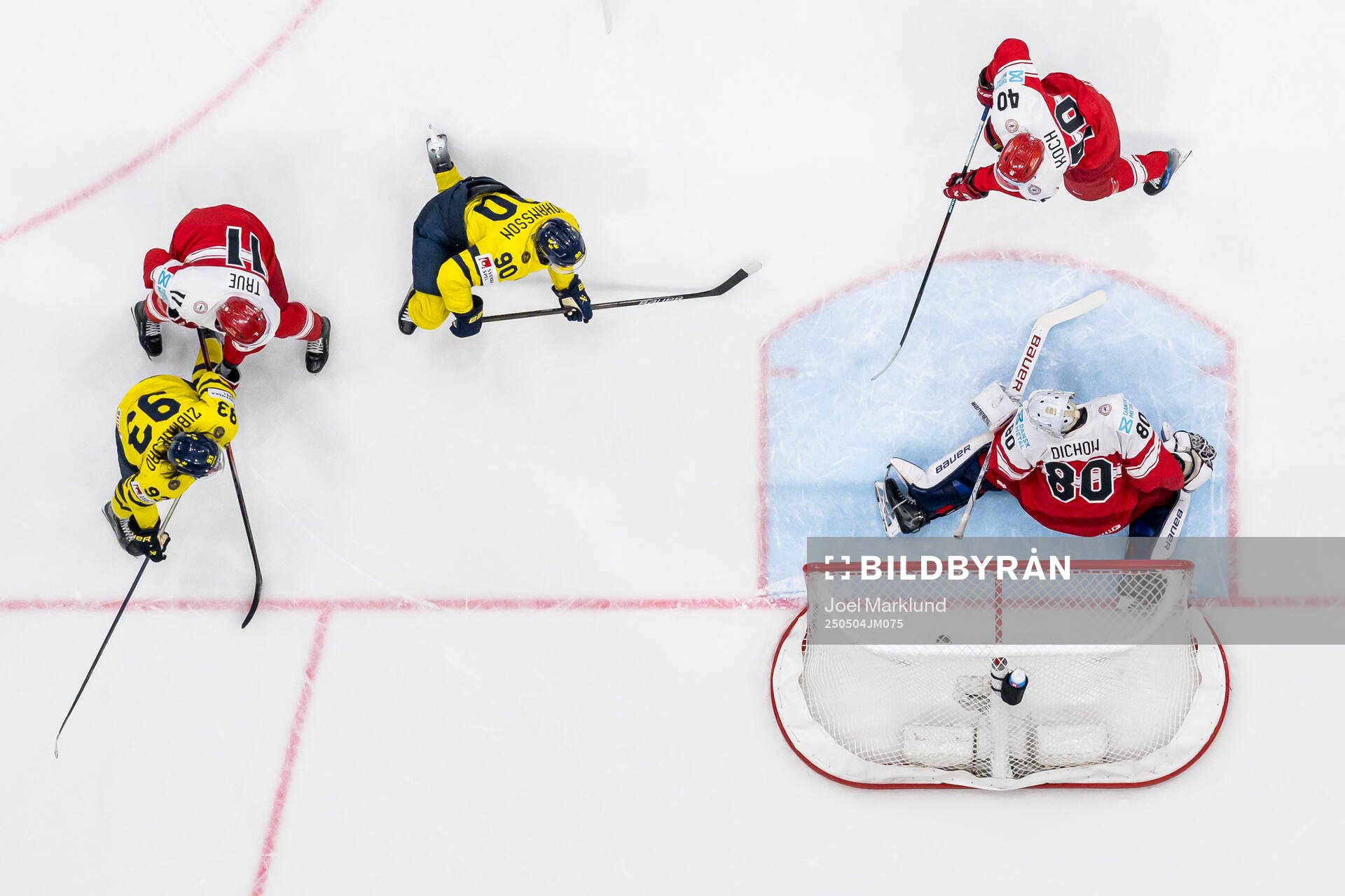 Mika Zibanejad sees Marcus Johansson of Sweden score 3-0