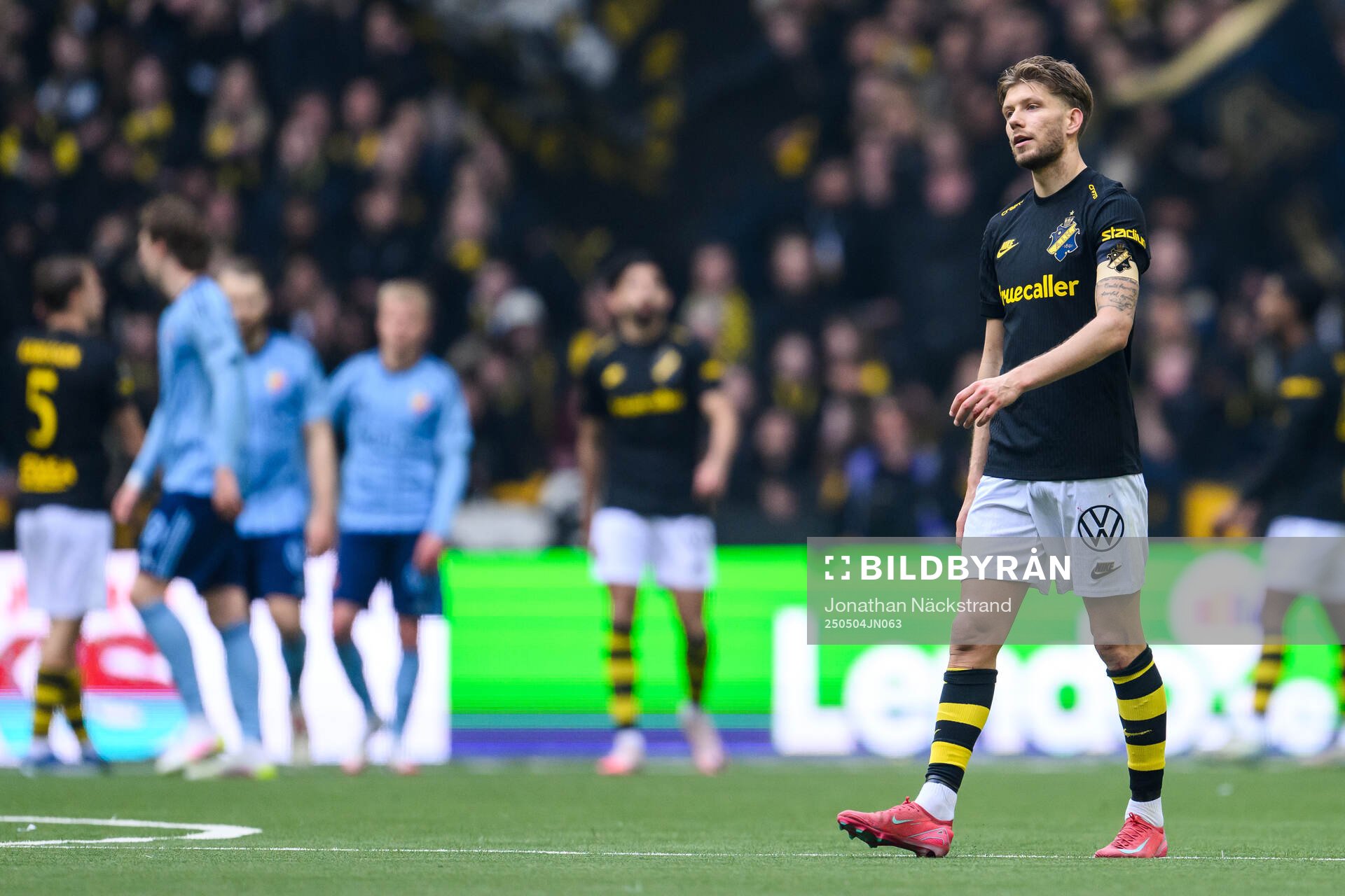 AIKs Anton Salétros efter fotbollsmatchen i Allsvenskan mellan Djurgården och AIK den 4 maj 2025 i Stockholm. 