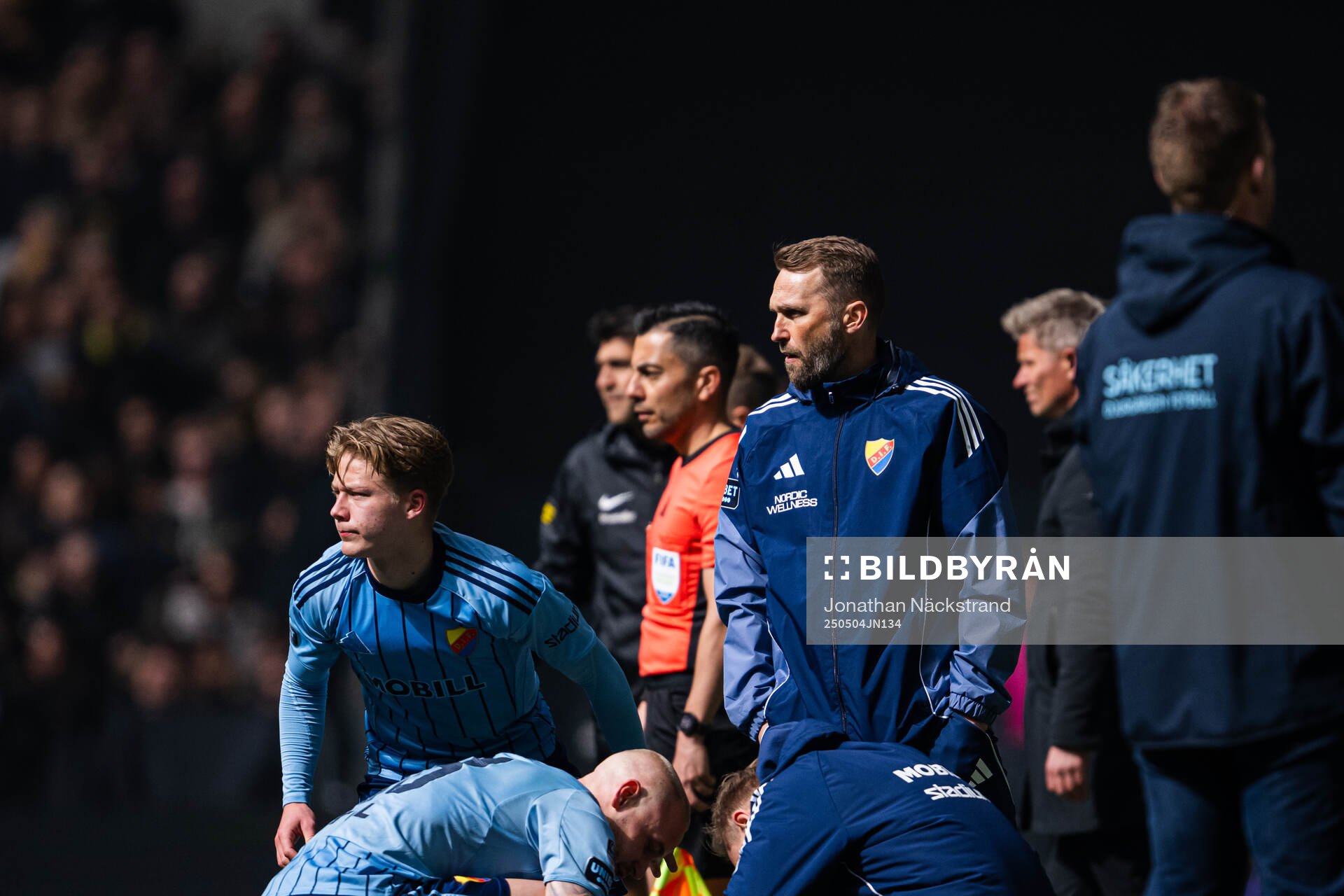 Djurgårdens tränare Jani Honkavaara under fotbollsmatchen i Allsvenskan mellan Djurgården och AIK den 4 maj 2025 i Stockholm. 