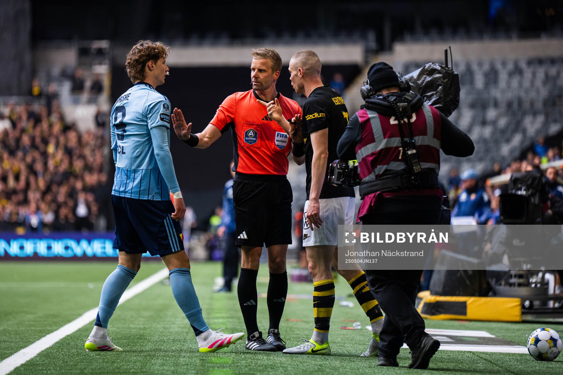 Djurgårdens August Priske Flyger, Domare Glenn Nyberg och