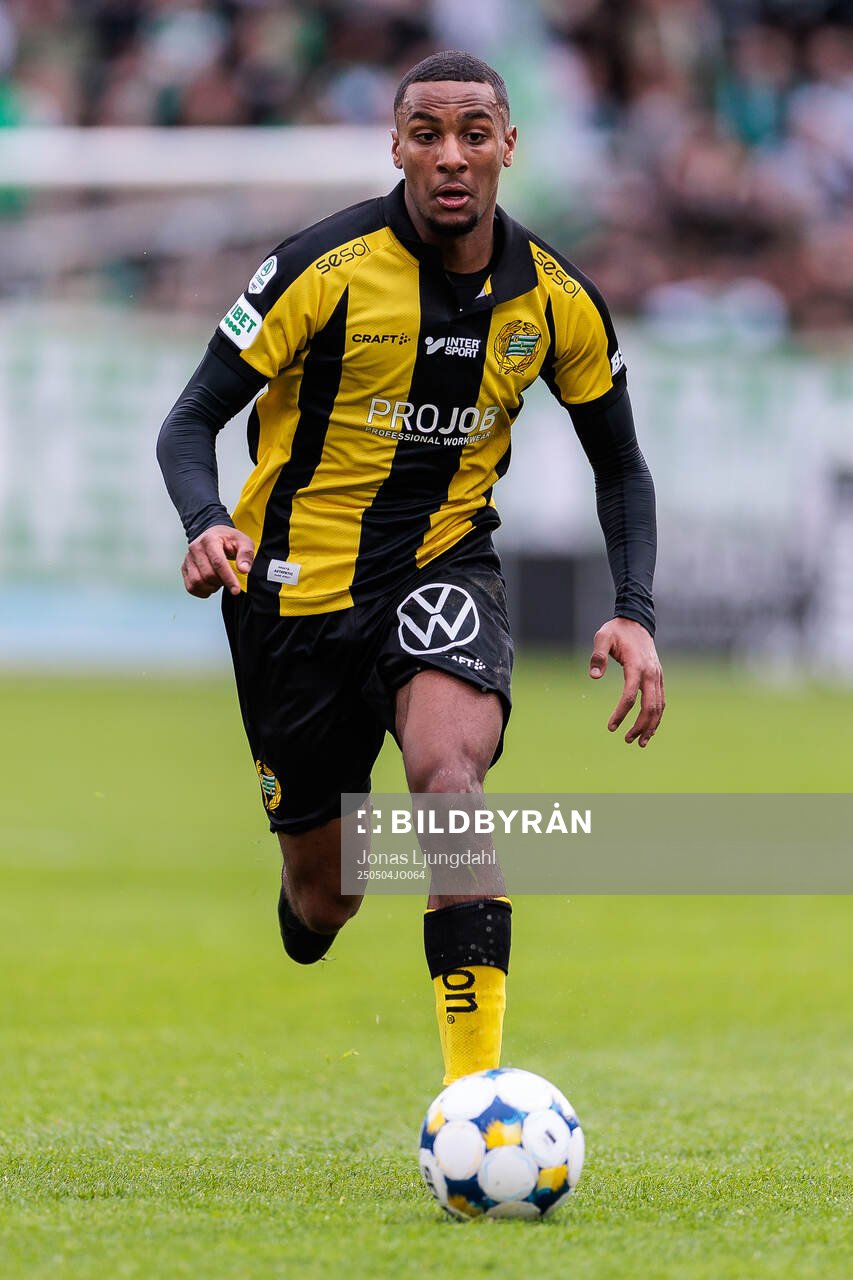 Hammarbys Paulos Abraham under fotbollsmatchen i Allsvenskan mellan Öster och Hammarby den 4 maj 2025 i Växjö. 