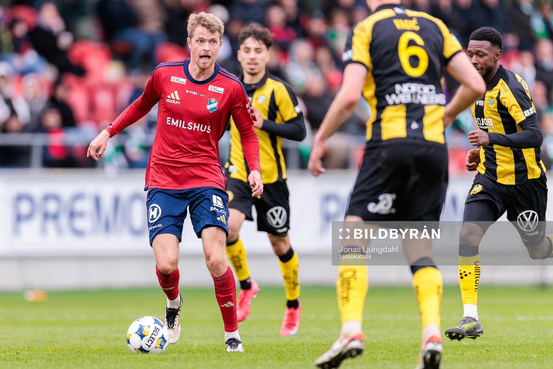 Östers Magnus Christensen under fotbollsmatchen i Allsvenskan mellan Öster och Hammarby den 4 maj 2025 i Växjö. 
