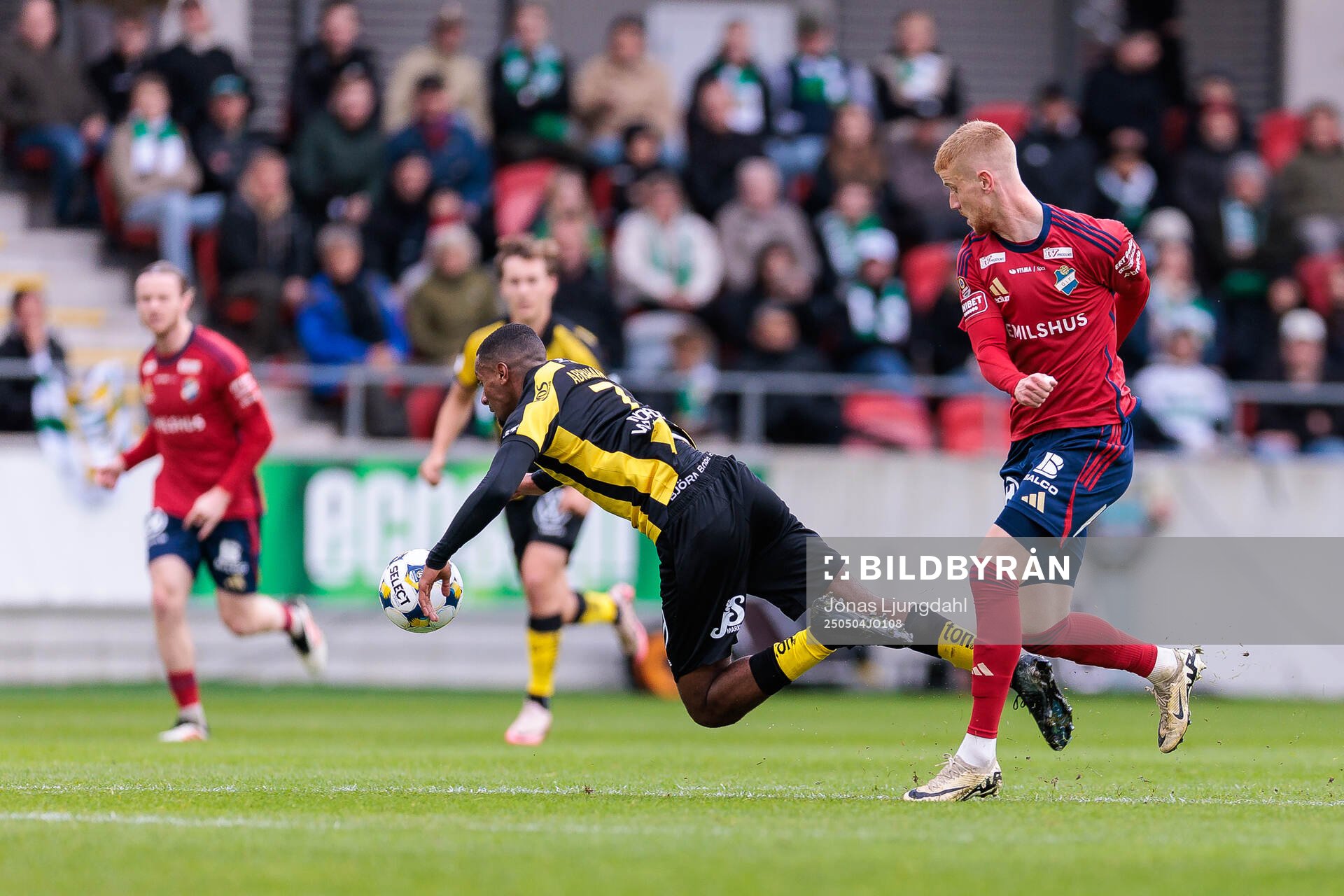 Hammarbys Paulos Abraham och Östers Daniel Ask