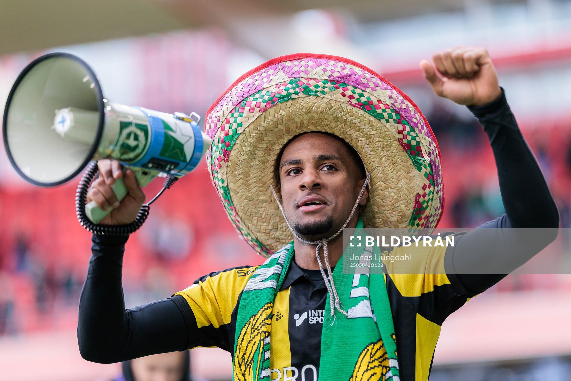 Hammarbys Paulos Abraham jublar efter fotbollsmatchen i Allsvenskan mellan Öster och Hammarby den 4 maj 2025 i Växjö. 