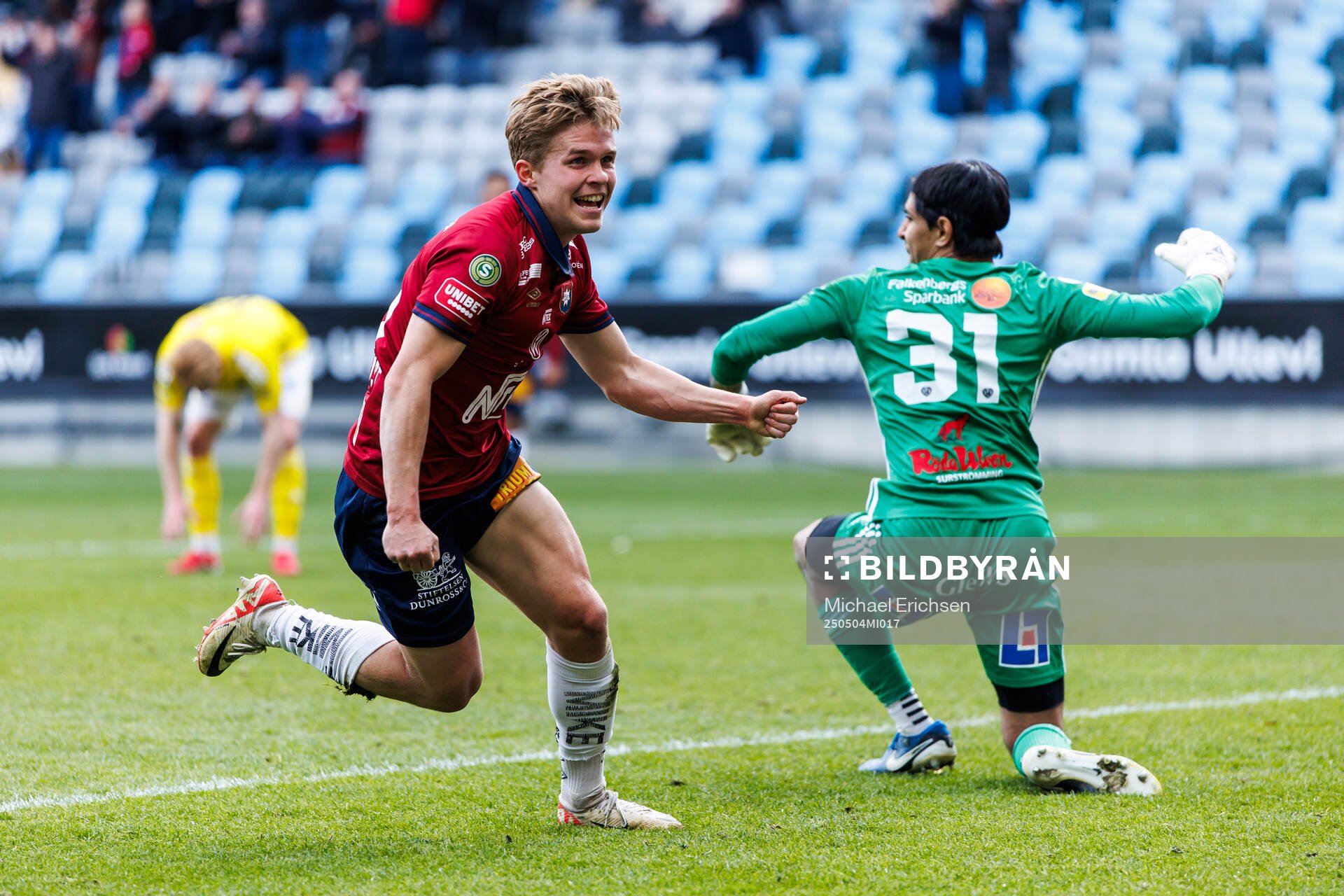 Örgrytes Isak Dahlqvist jublar