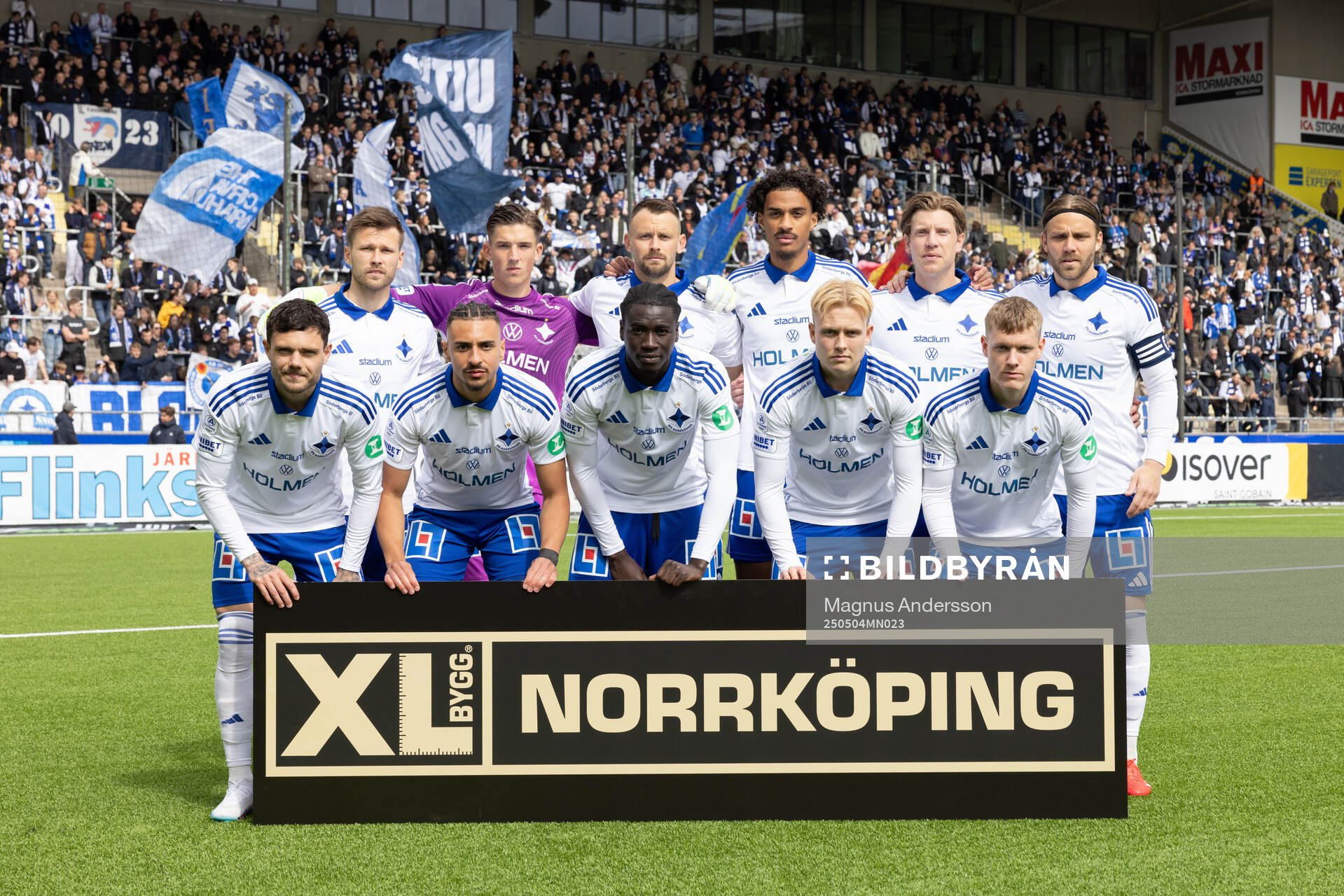 IFK Norrköpings startelva inför fotbollsmatchen i Allsvenskan mellan IFK Norrköping och Häcken den 4 maj 2025 i Norrköping. 