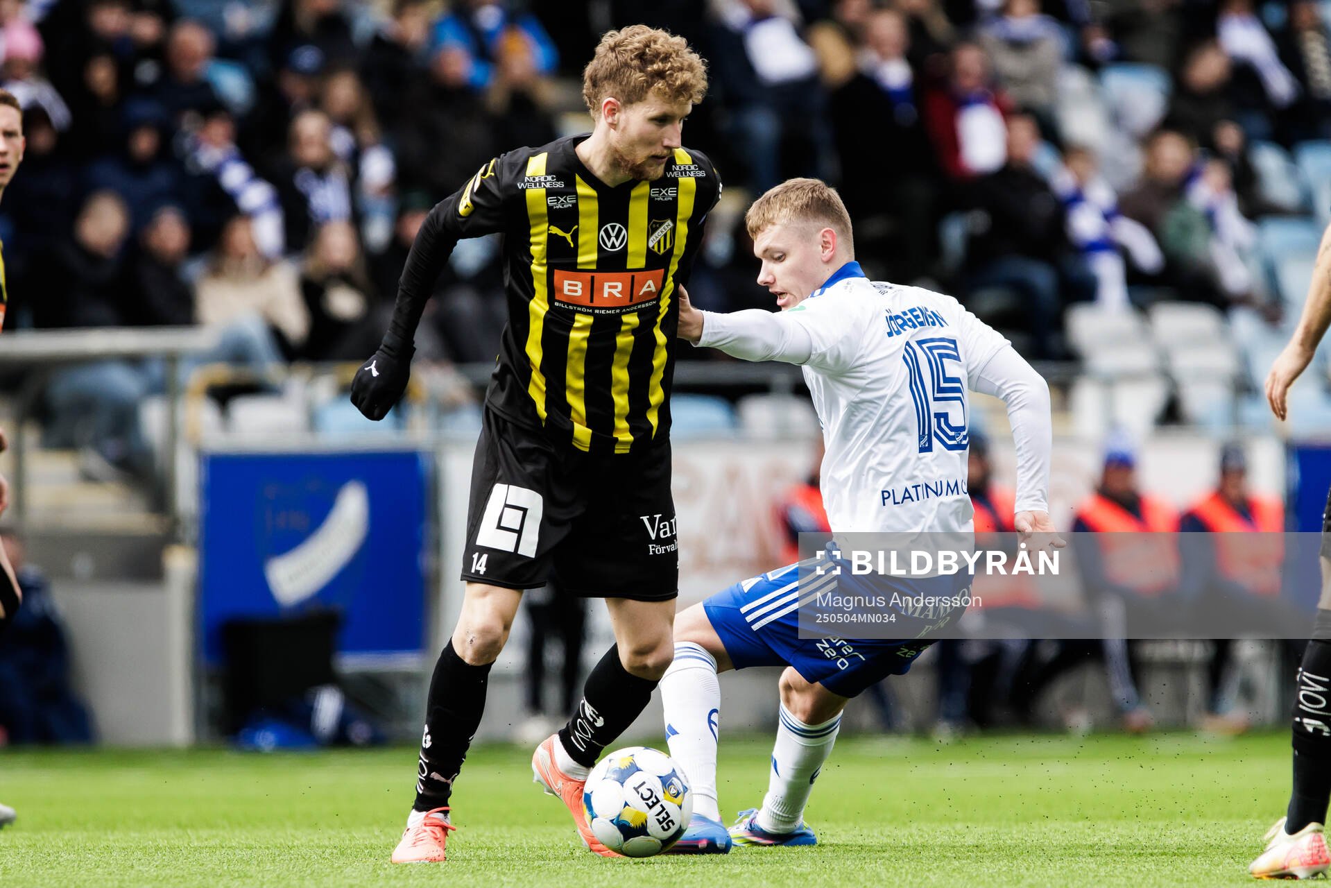 Häckens Simon Gustafson och IFK Norrköpings Sebastian