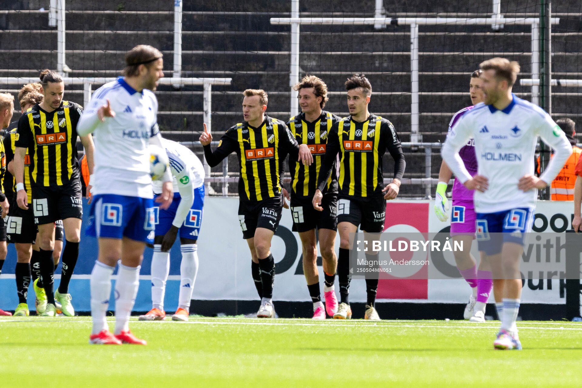 Häckens Srdjan Hrstic jublar