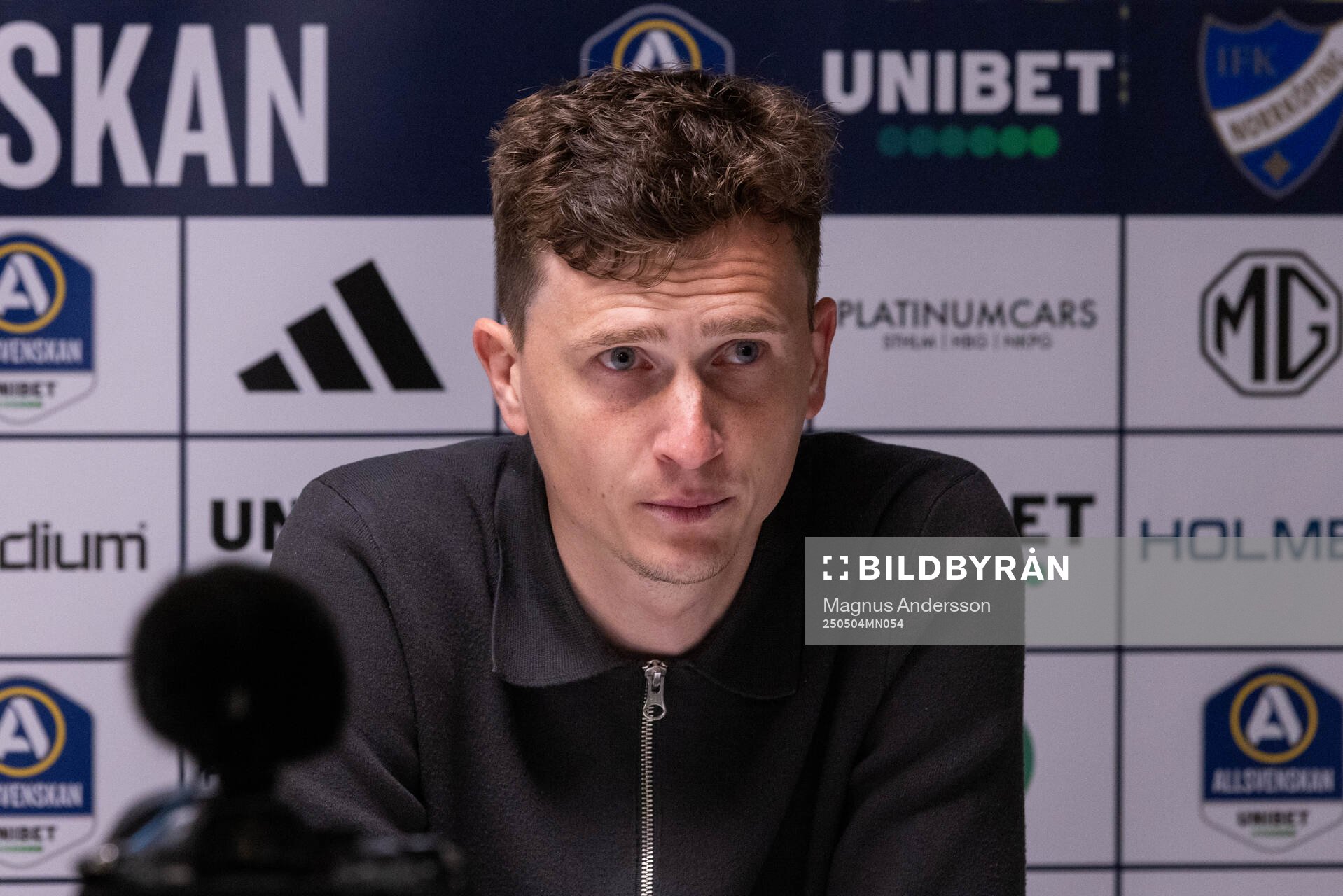IFK Norrköpings tränare Martin Falk under presskonferensen efter fotbollsmatchen i Allsvenskan mellan IFK Norrköping och Häcken den 4 maj 2025 i Norrköping.