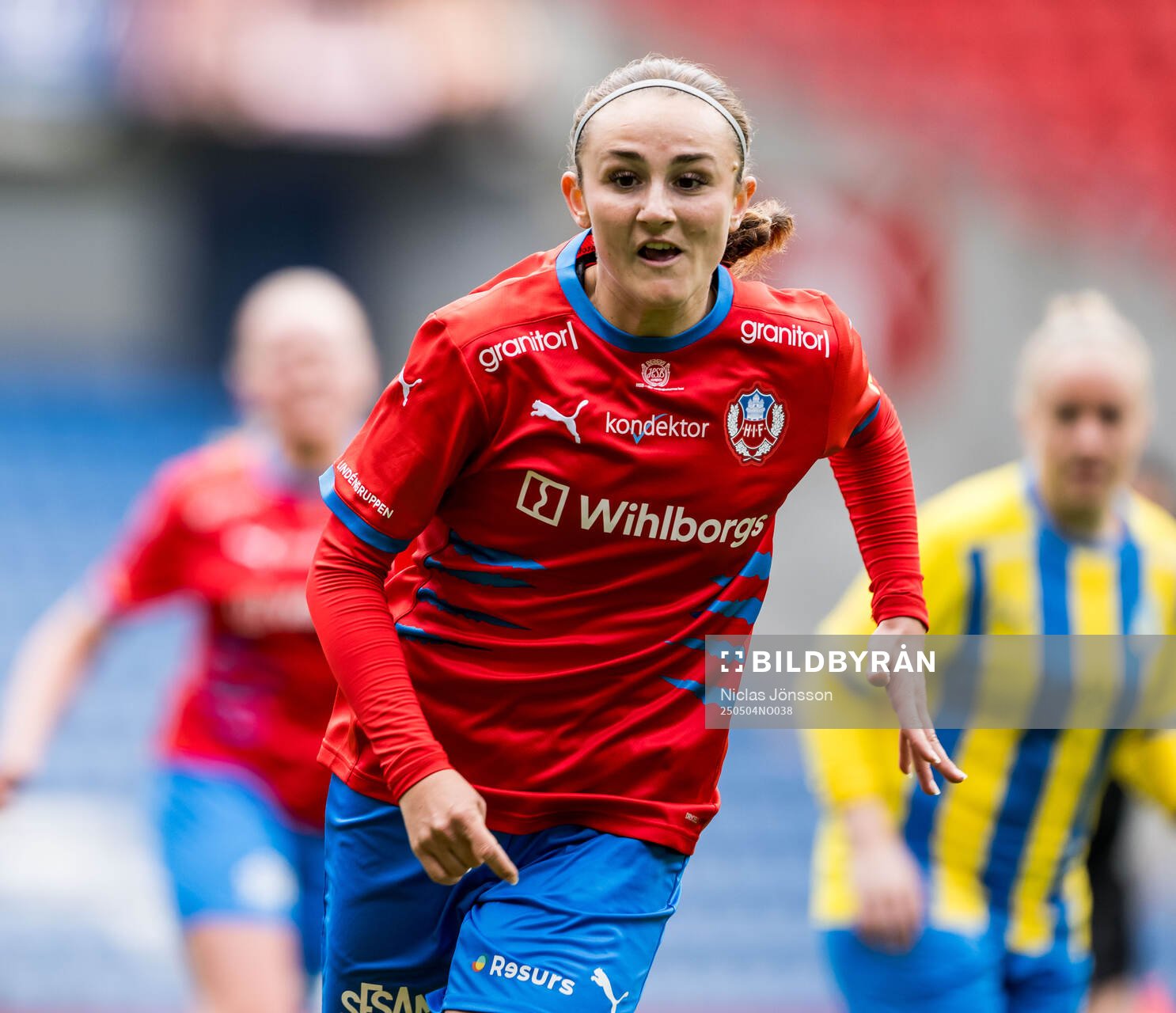 Helsingborgs Cassandra Paulsson under fotbollsmatchen i Division 1 södra mellan Helsingborg och Eskilsminne den 4 maj 2025 i Helsingborg.