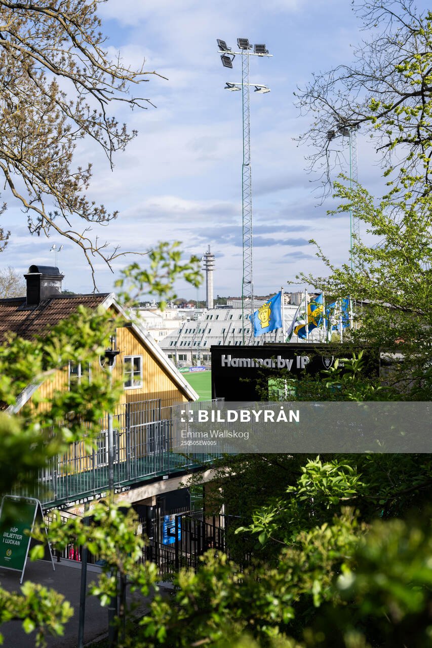 Exteriör vy över Hammarby IP inför fotbollsmatchen i Damallsvenskan mellan Hammarby och Häcken den 5 maj 2025 i Stockholm. 