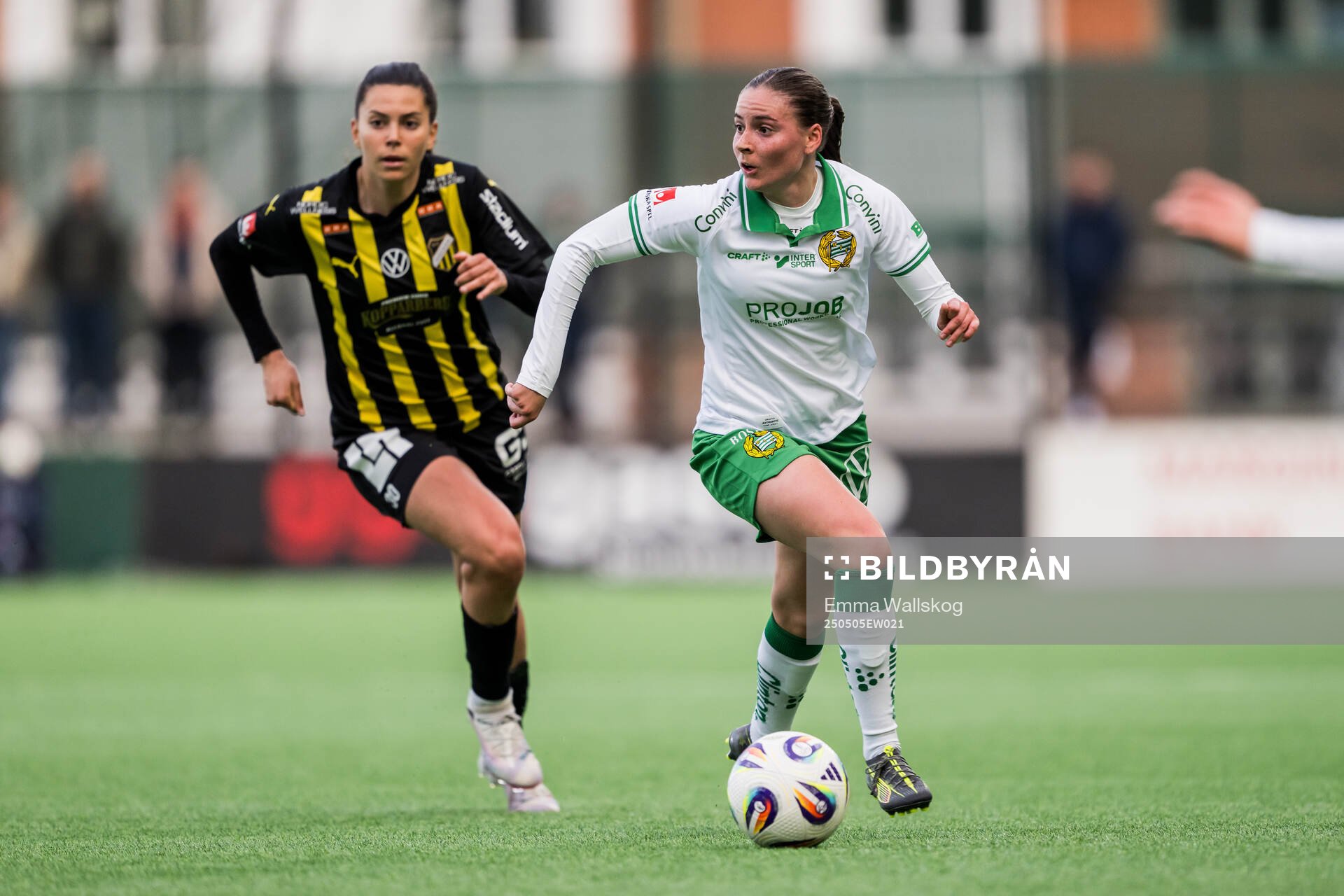 Häckens Helena Sampaio och Hammarbys Smilla Vallotto