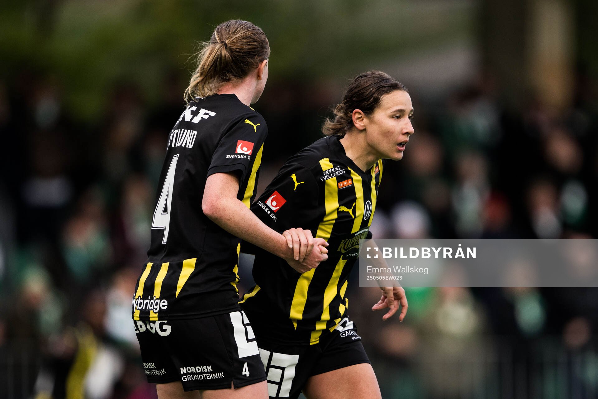 Häckens Emma Östlund och Alice Bergström
