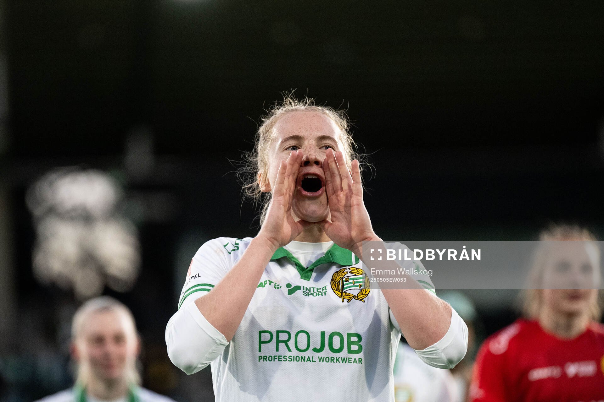 Hammarbys Julie Blakstad jublar efter fotbollsmatchen i Damallsvenskan mellan Hammarby och Häcken den 5 maj 2025 i Stockholm. 