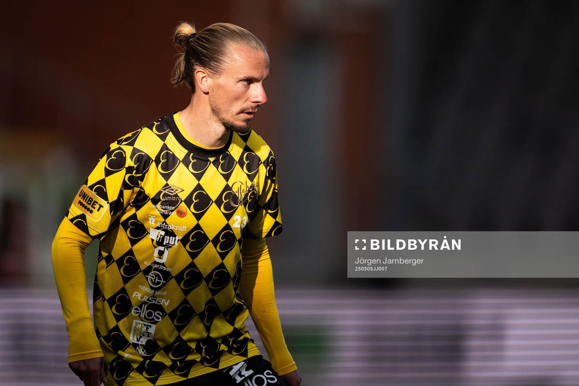 Elfsborgs Niklas Hult under uppvärmningen inför fotbollsmatchen i Allsvenskan mellan Elfsborg och GAIS den 5 maj 2025 i Borås. 