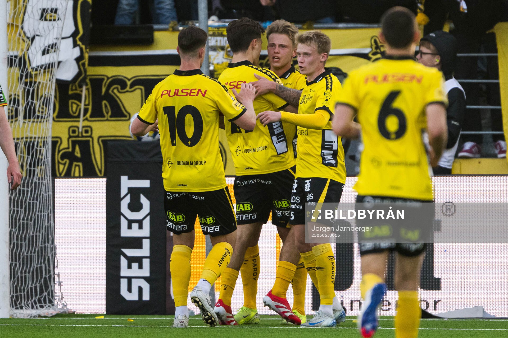 Elfsborgs Frederik Ihler jublar efter 1-0 under fotbollsmatchen i Allsvenskan mellan Elfsborg och GAIS den 5 maj 2025 i Borås. 