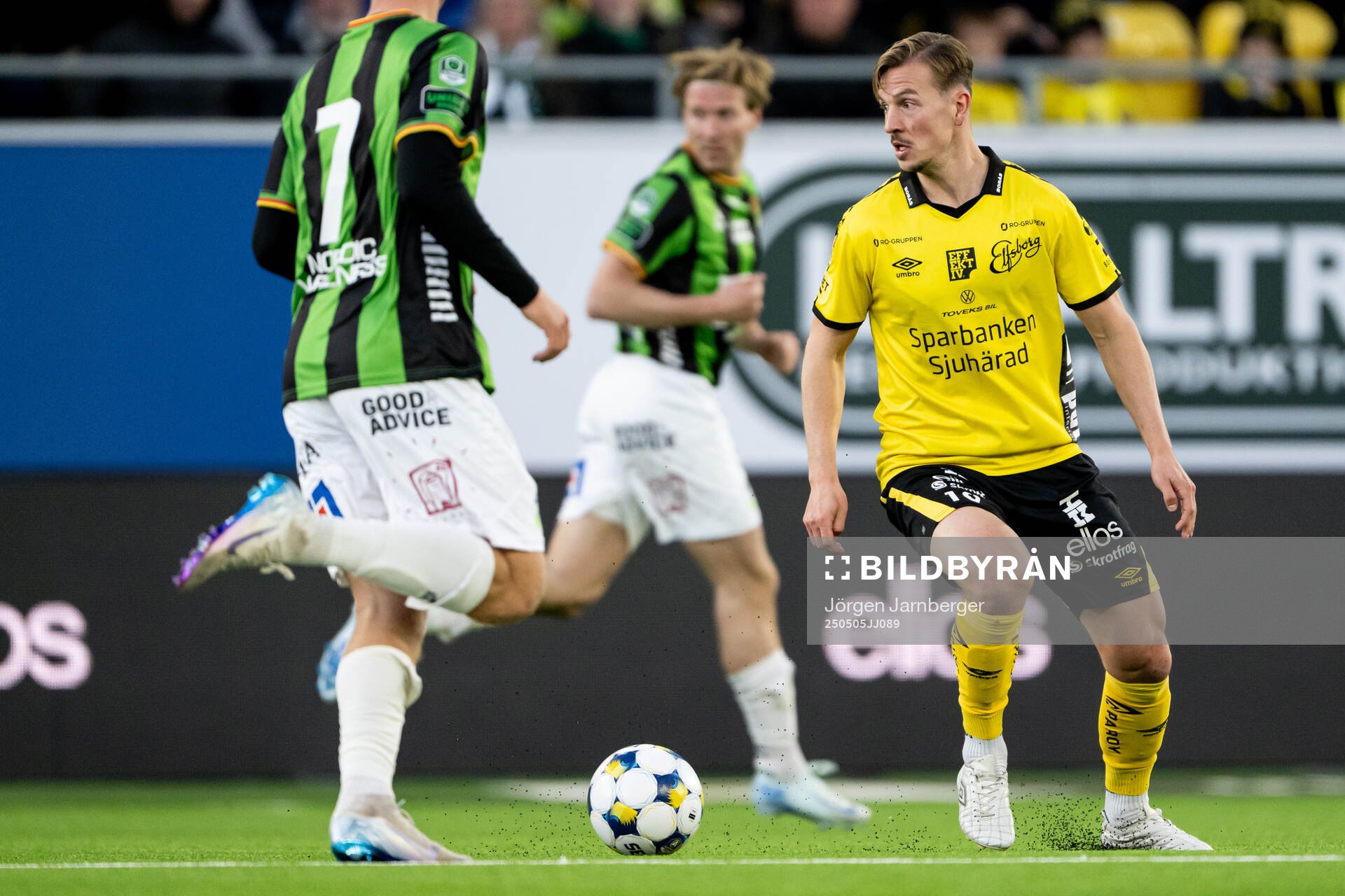 Elfsborgs Simon Olsson under fotbollsmatchen i Allsvenskan mellan Elfsborg och GAIS den 5 maj 2025 i Borås. 