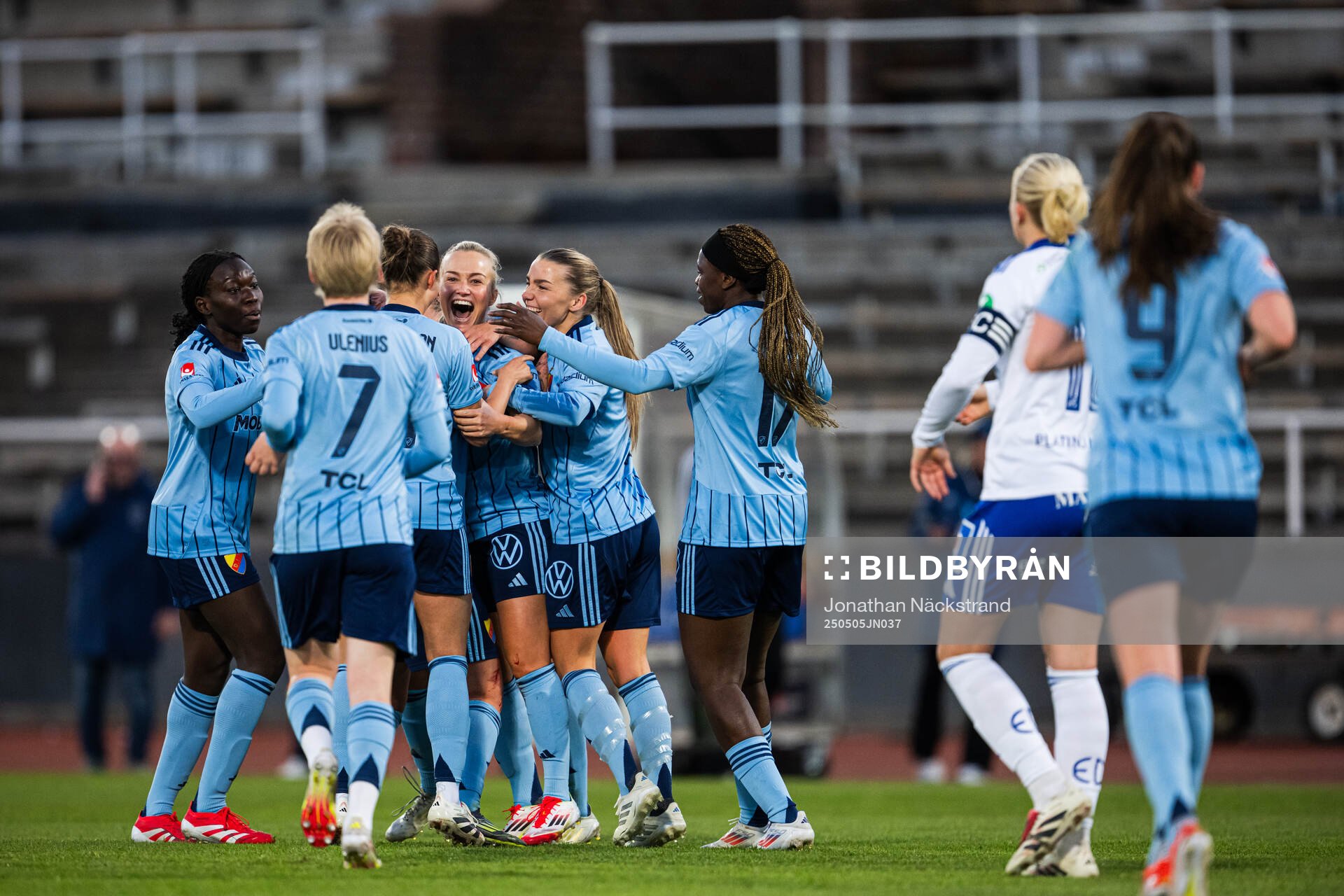Djurgårdens Tove Almqvist jublar