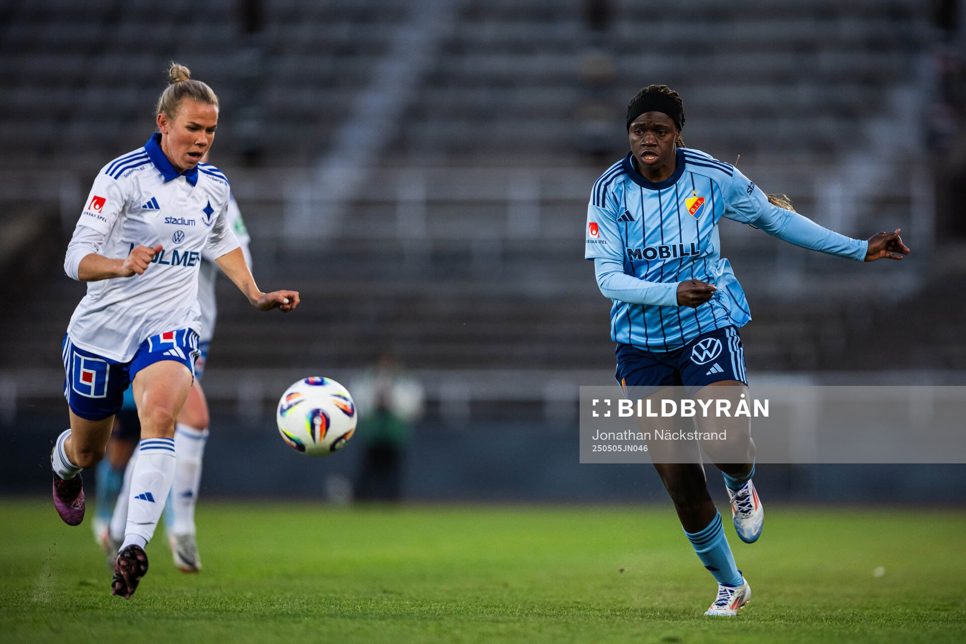 IFK Norrköpings Jessica Wik och Djurgårdens Flavine