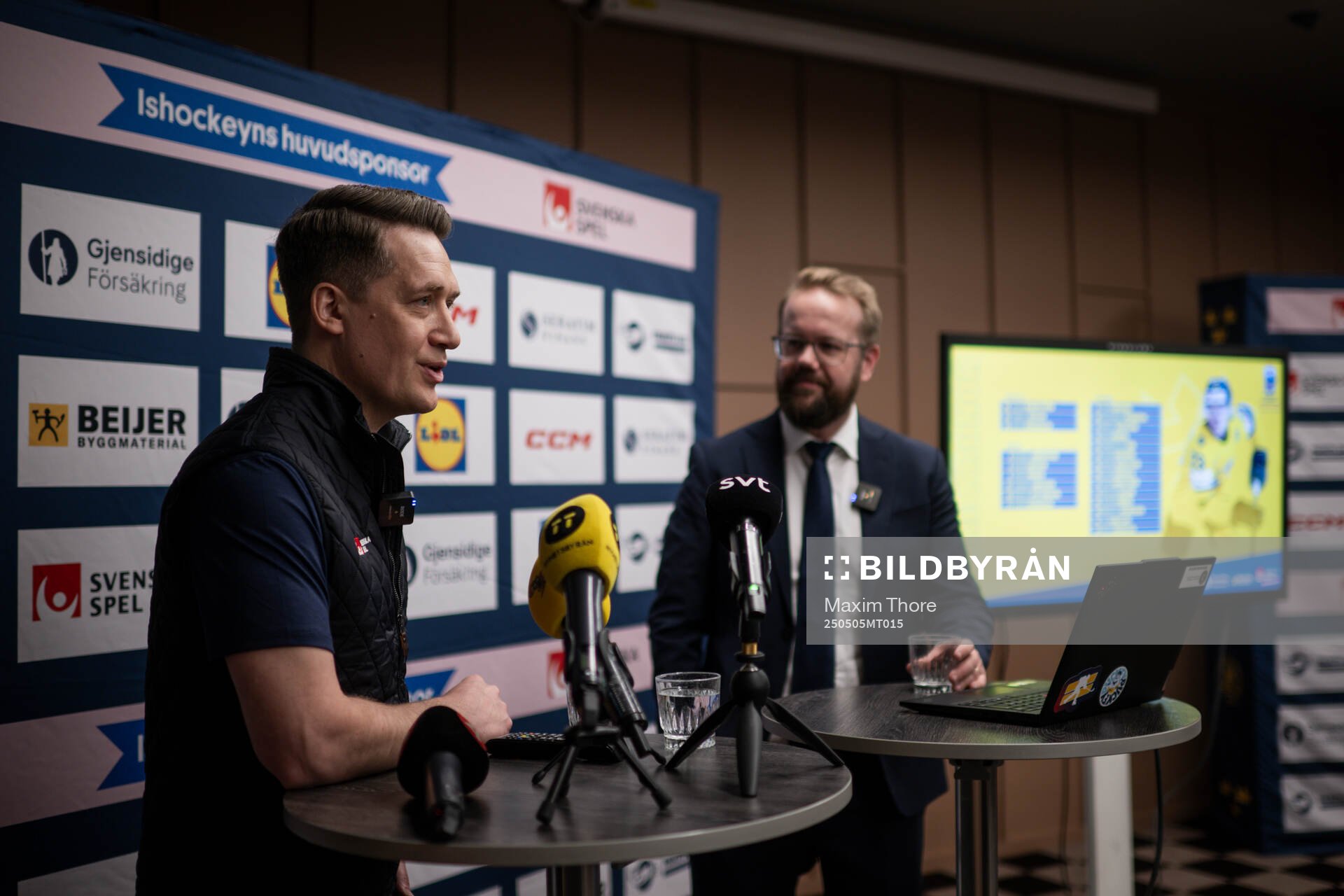 Sam Hallam, head coach of the Swedish men's national ice
