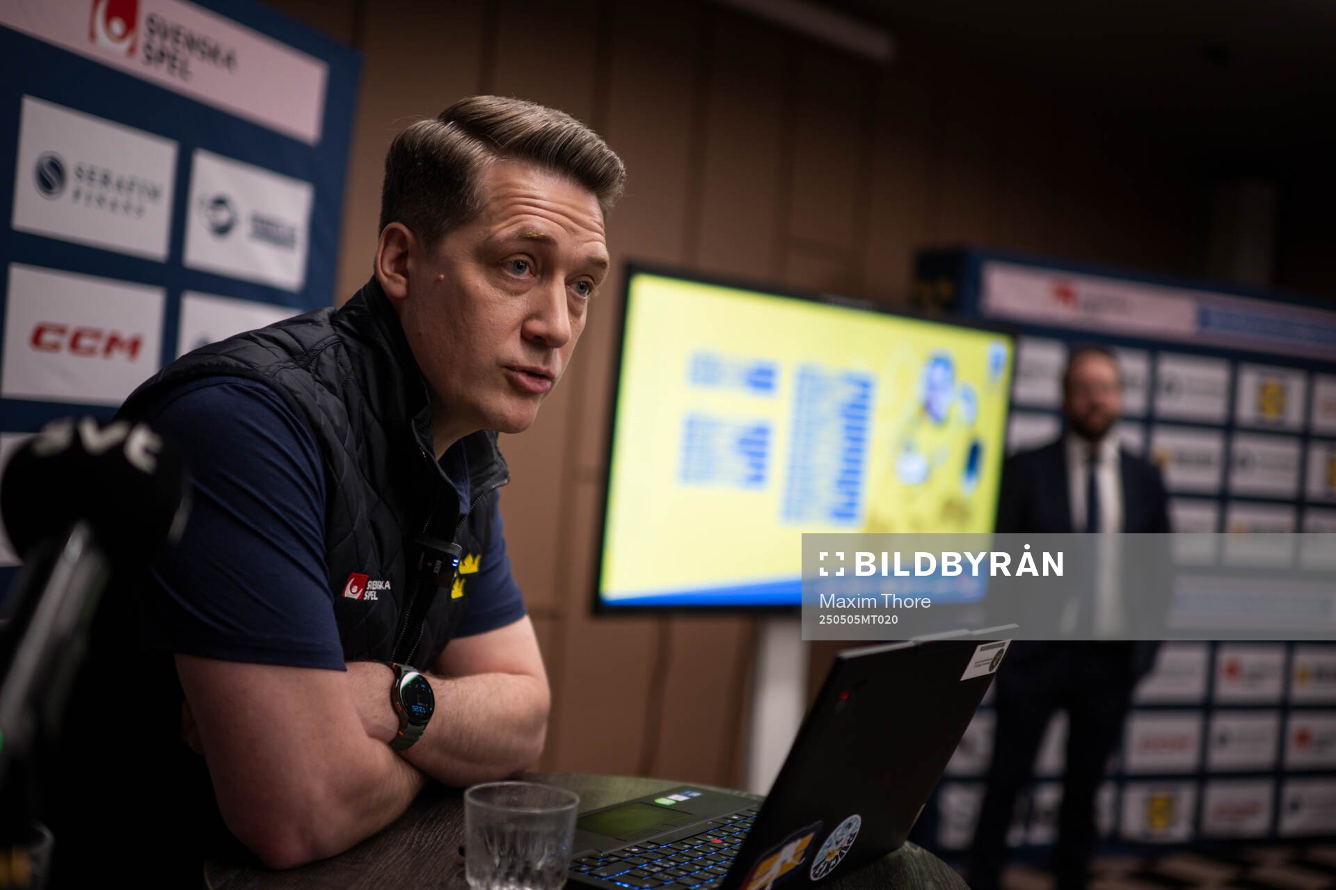 Sam Hallam, head coach of the Swedish men's national ice