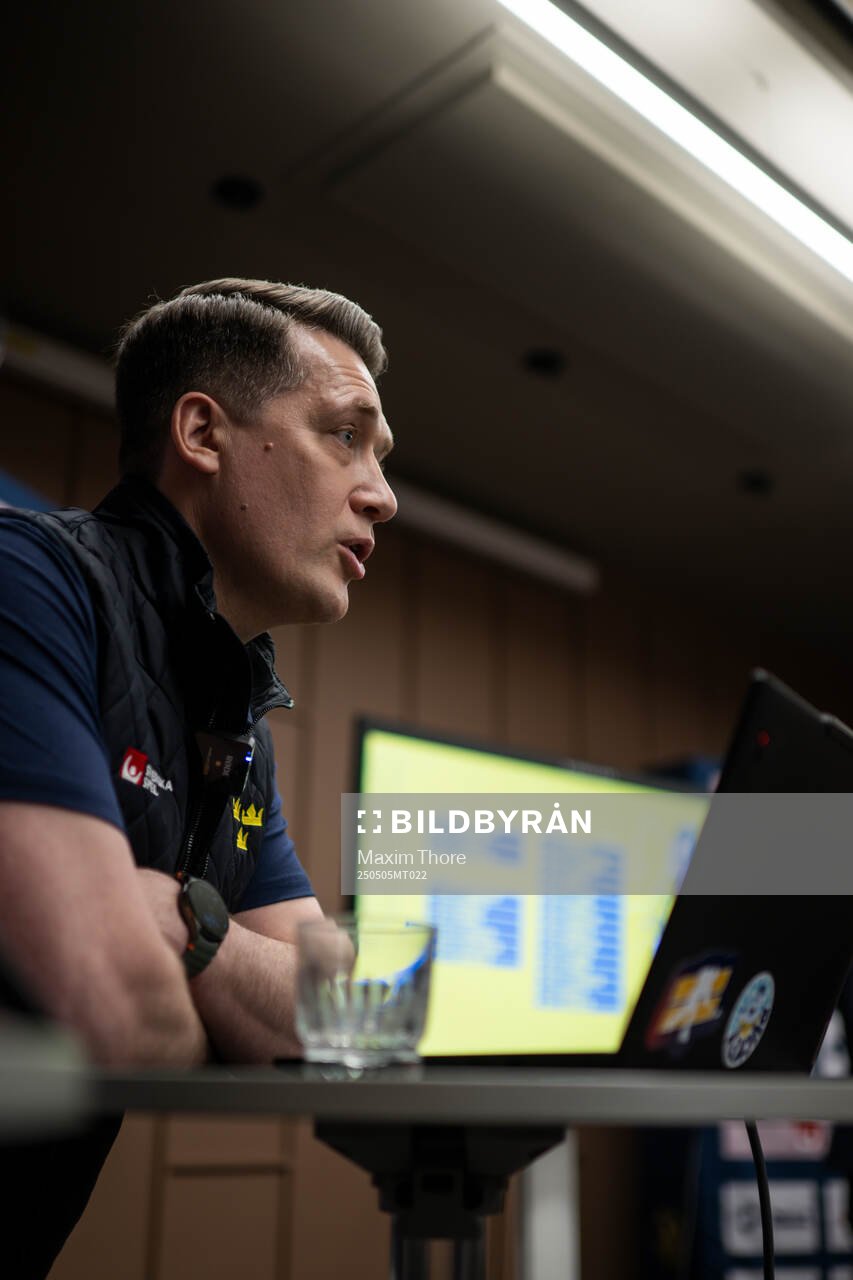 Sam Hallam, head coach of the Swedish men's national ice