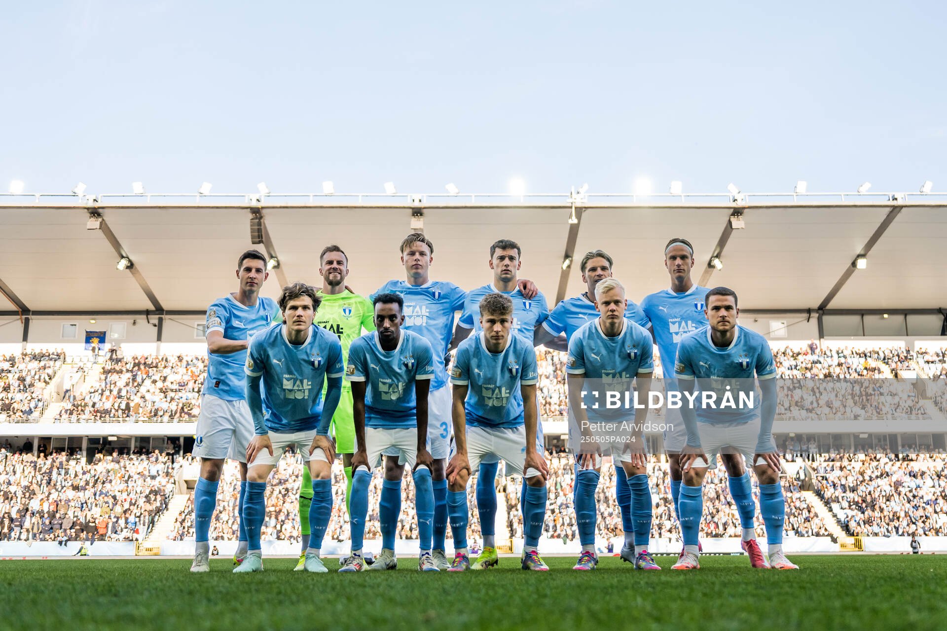 Malmö FFs startelva inför fotbollsmatchen i Allsvenskan mellan Malmö FF och Brommapojkarna den 5 maj 2025 i Malmö. 