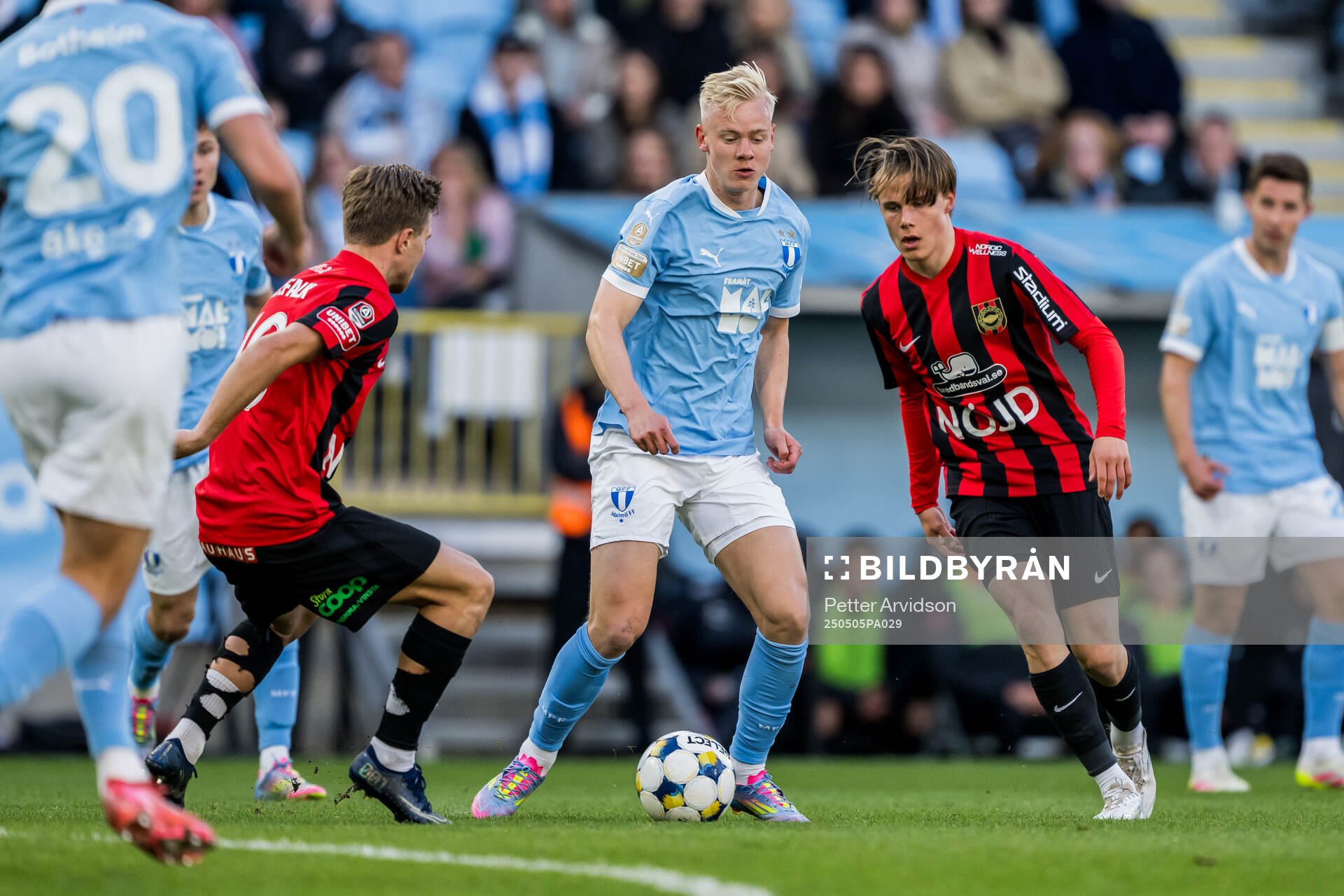 Malmö FFs Otto Rosengren och Brommapojkarnas Love Arrhov