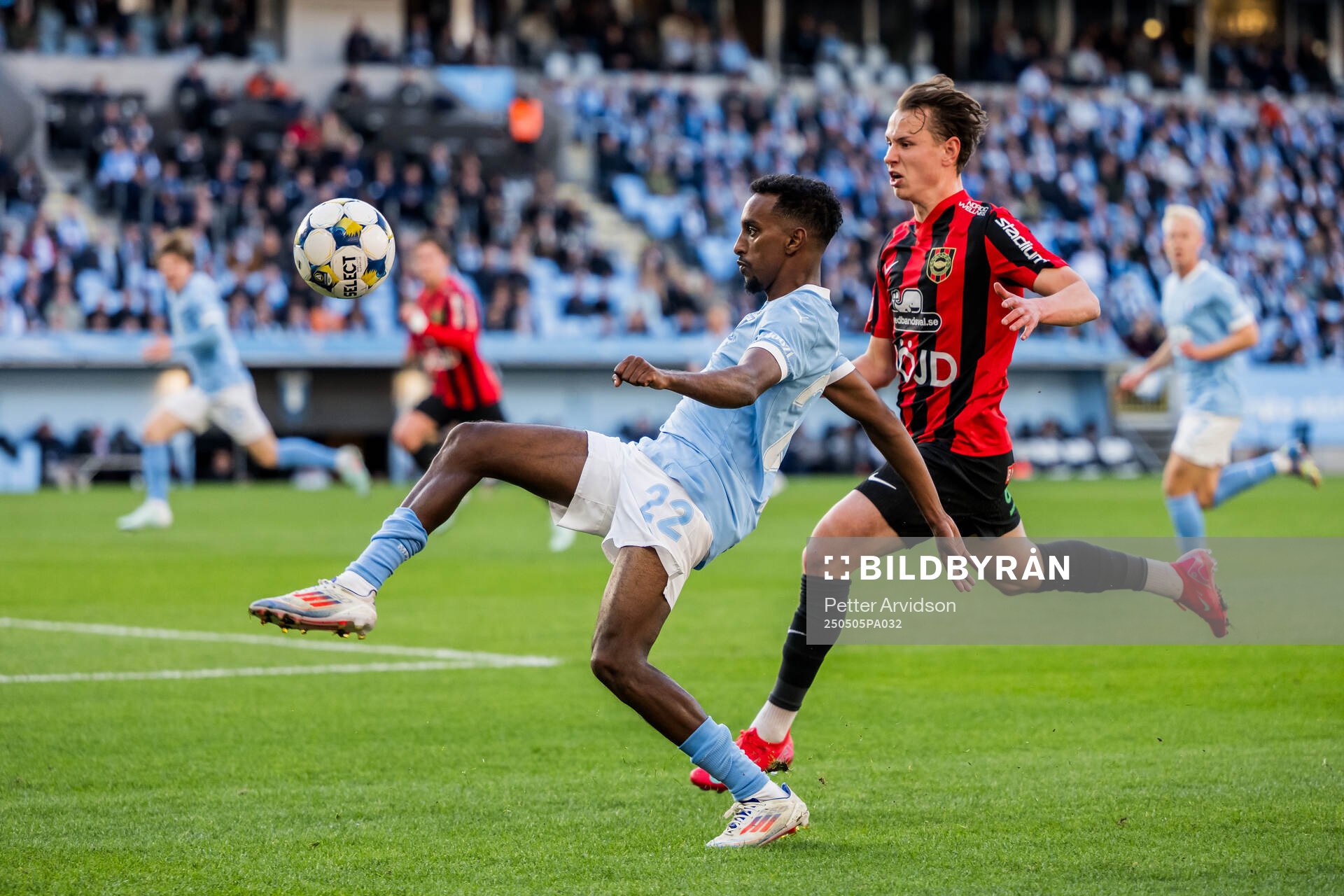 Malmö FFs Taha Ali och Brommapojkarnas Alex Timossi