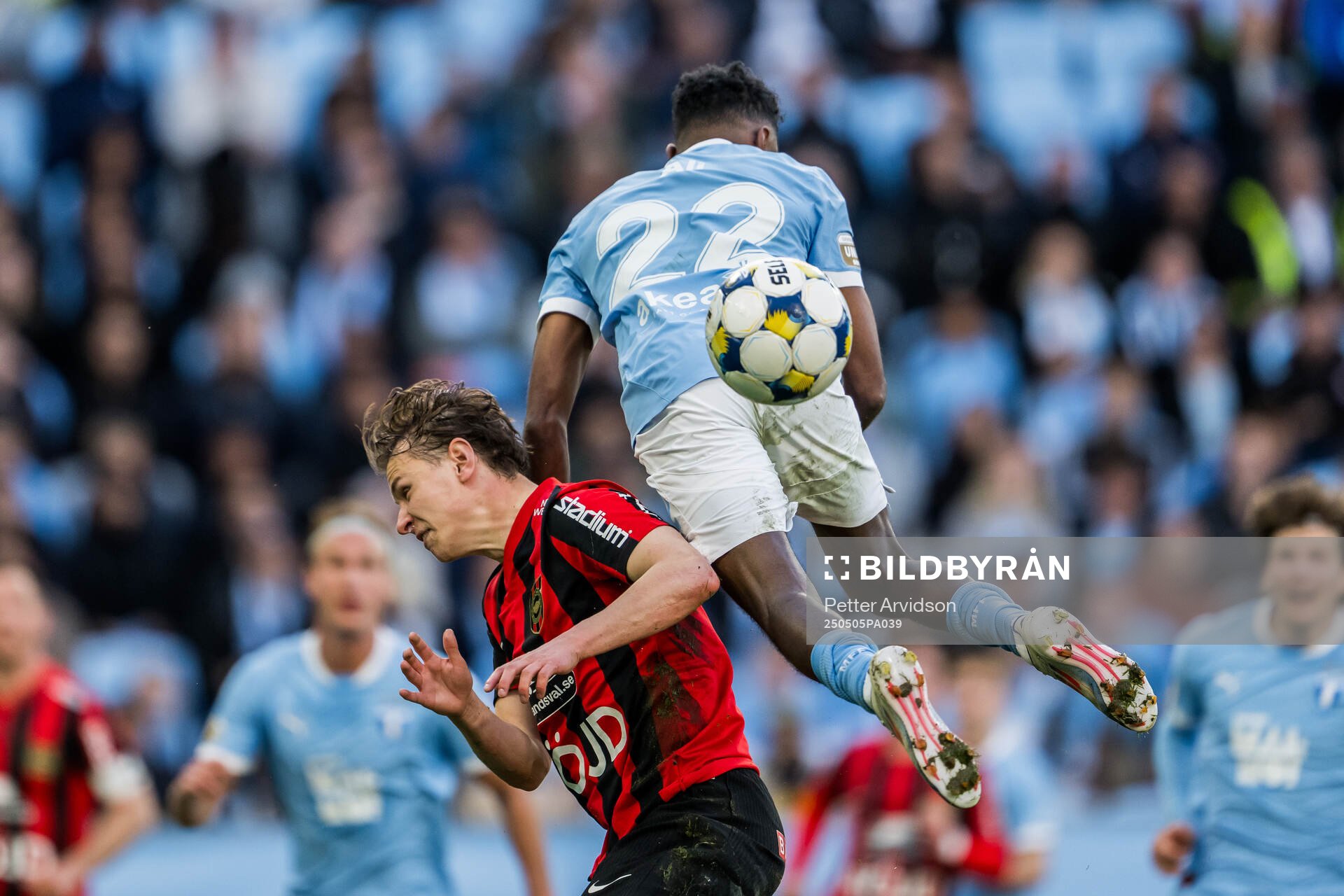 Brommapojkarnas Alex Timossi Andersson och Malmö FFs Taha