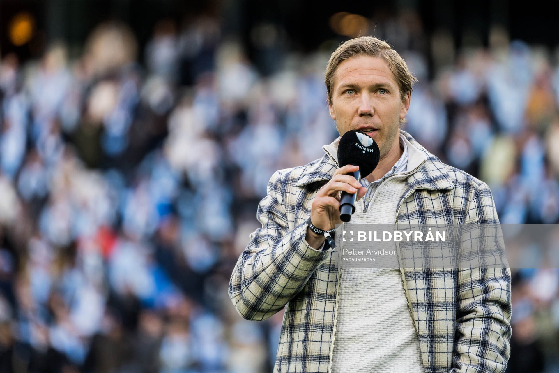 Malmö FFs tidigare spelare Anton Tinnerholm hyllas