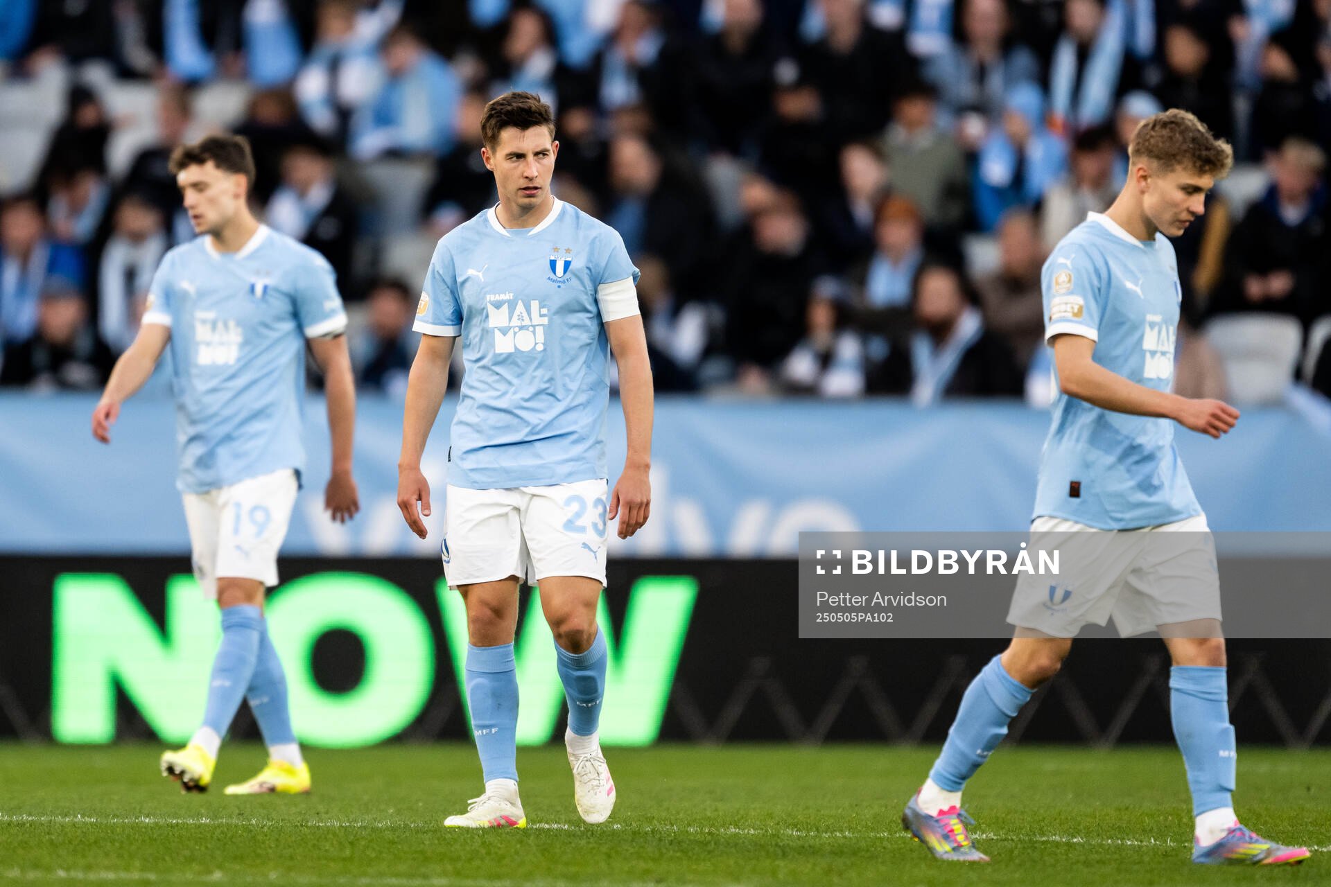 Malmö FFs Lasse Berg Johnsen och Hugo Bolin deppar